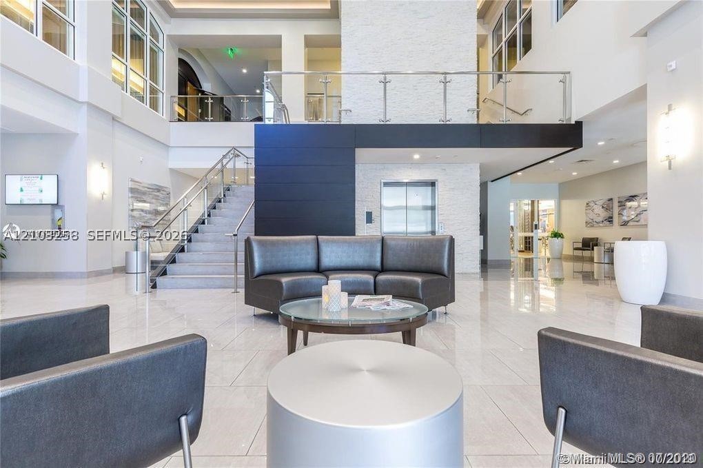 21200 Point Pl #1204 Aventura, FL 33180