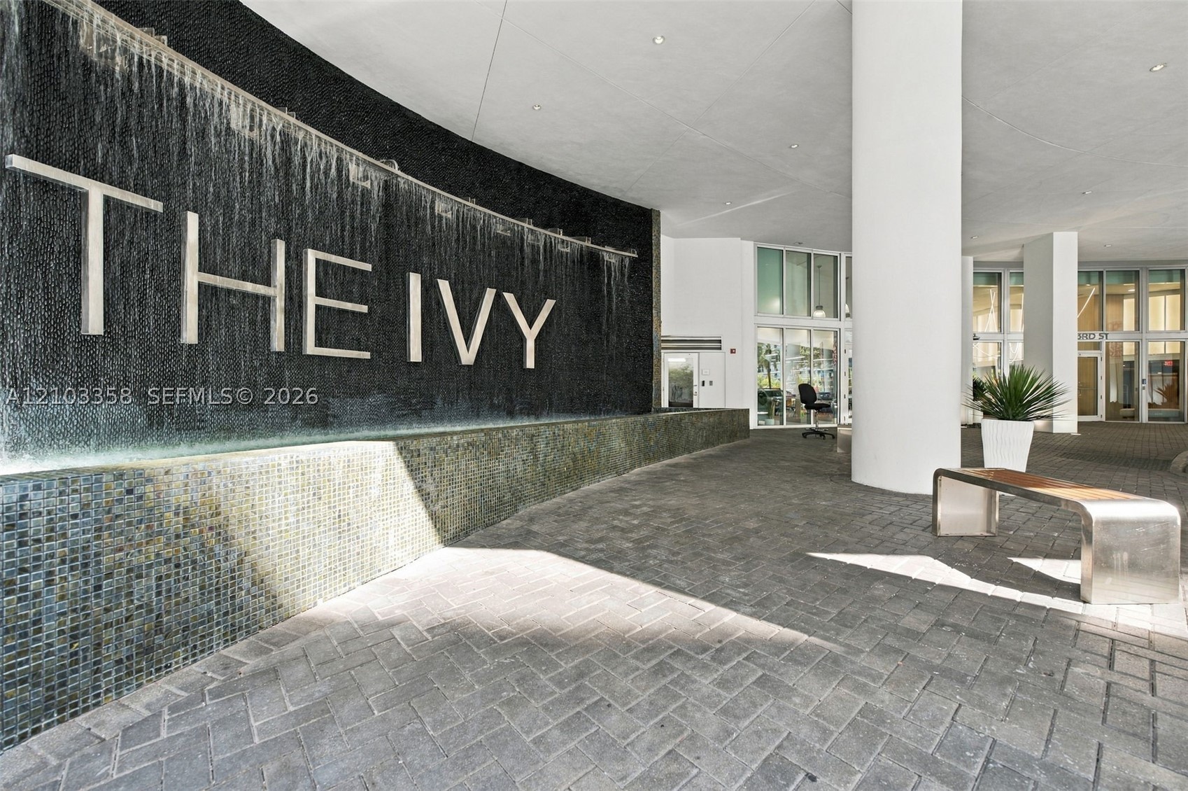 image The Ivy at Riverfront0