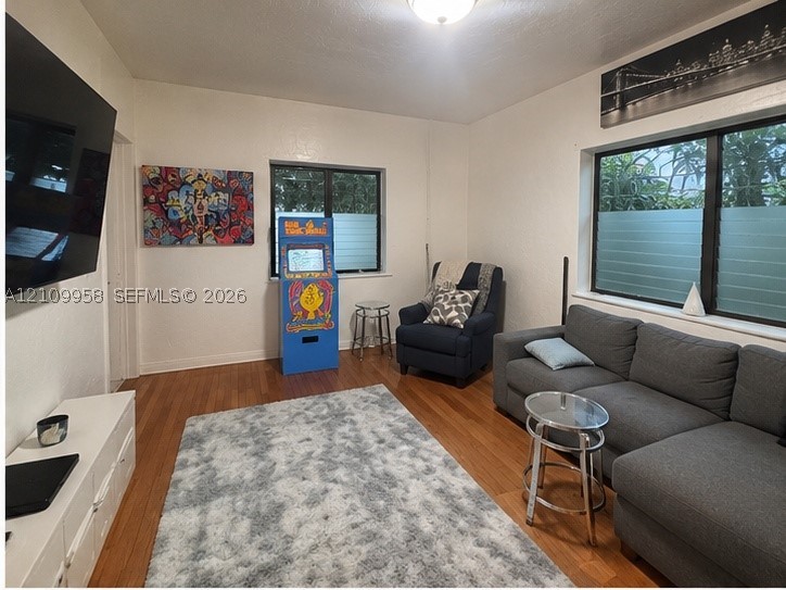 1560 Jefferson Ave #1