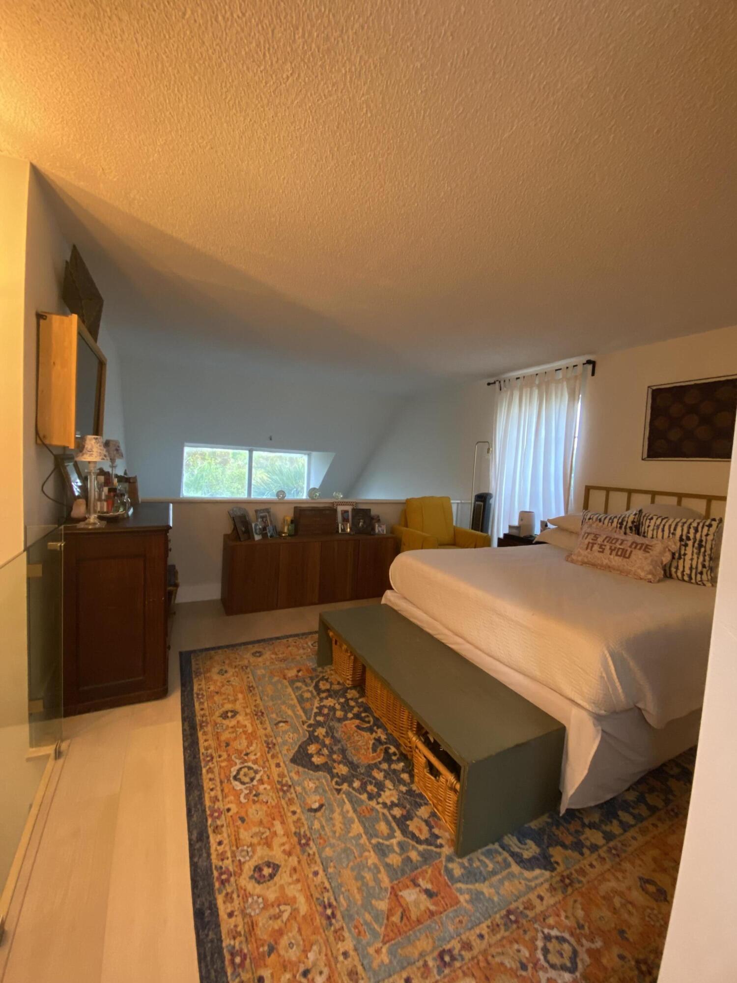 6886 N Kendall Pinecrest, FL 33156