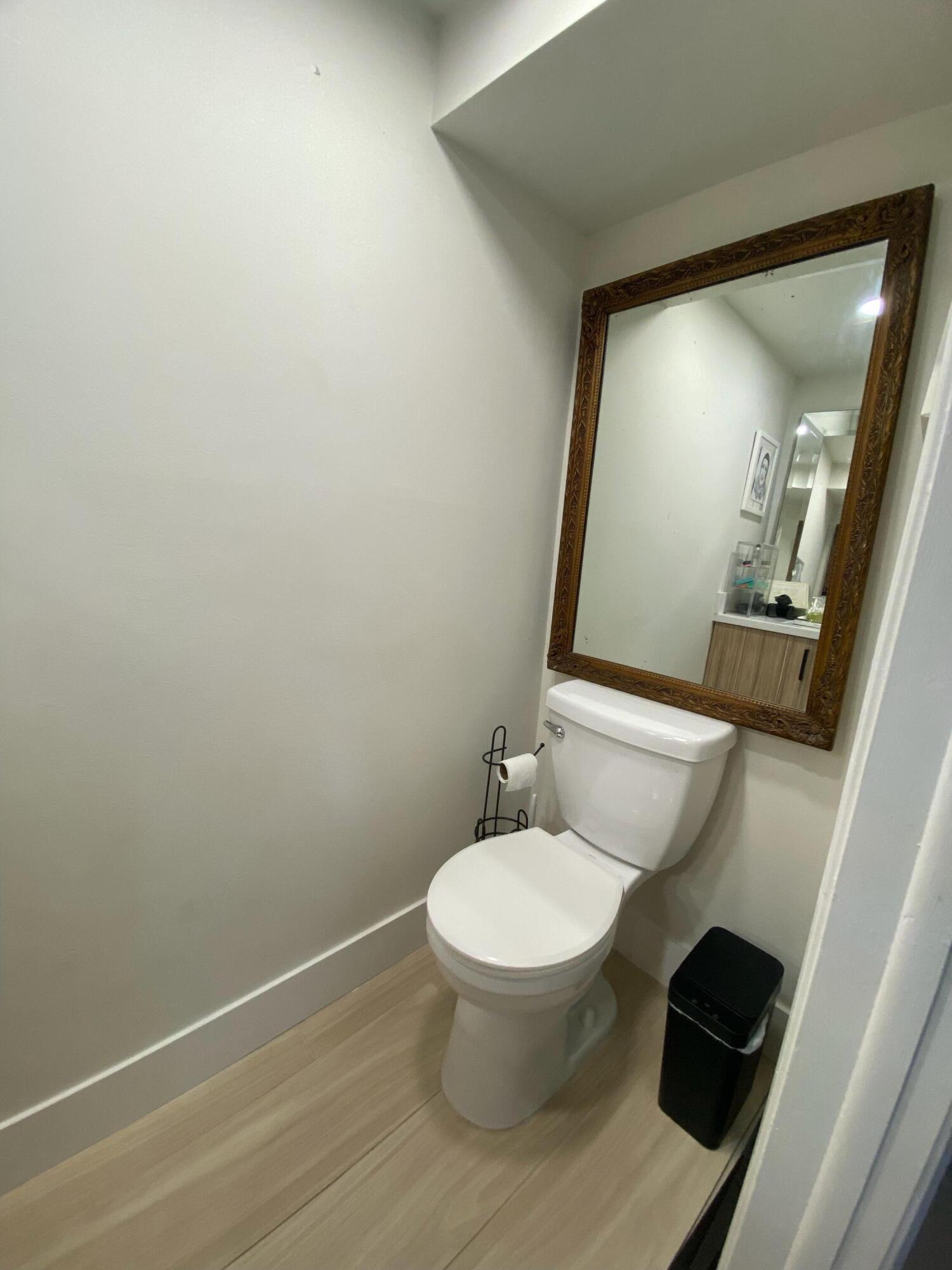 6886 N Kendall Pinecrest, FL 33156