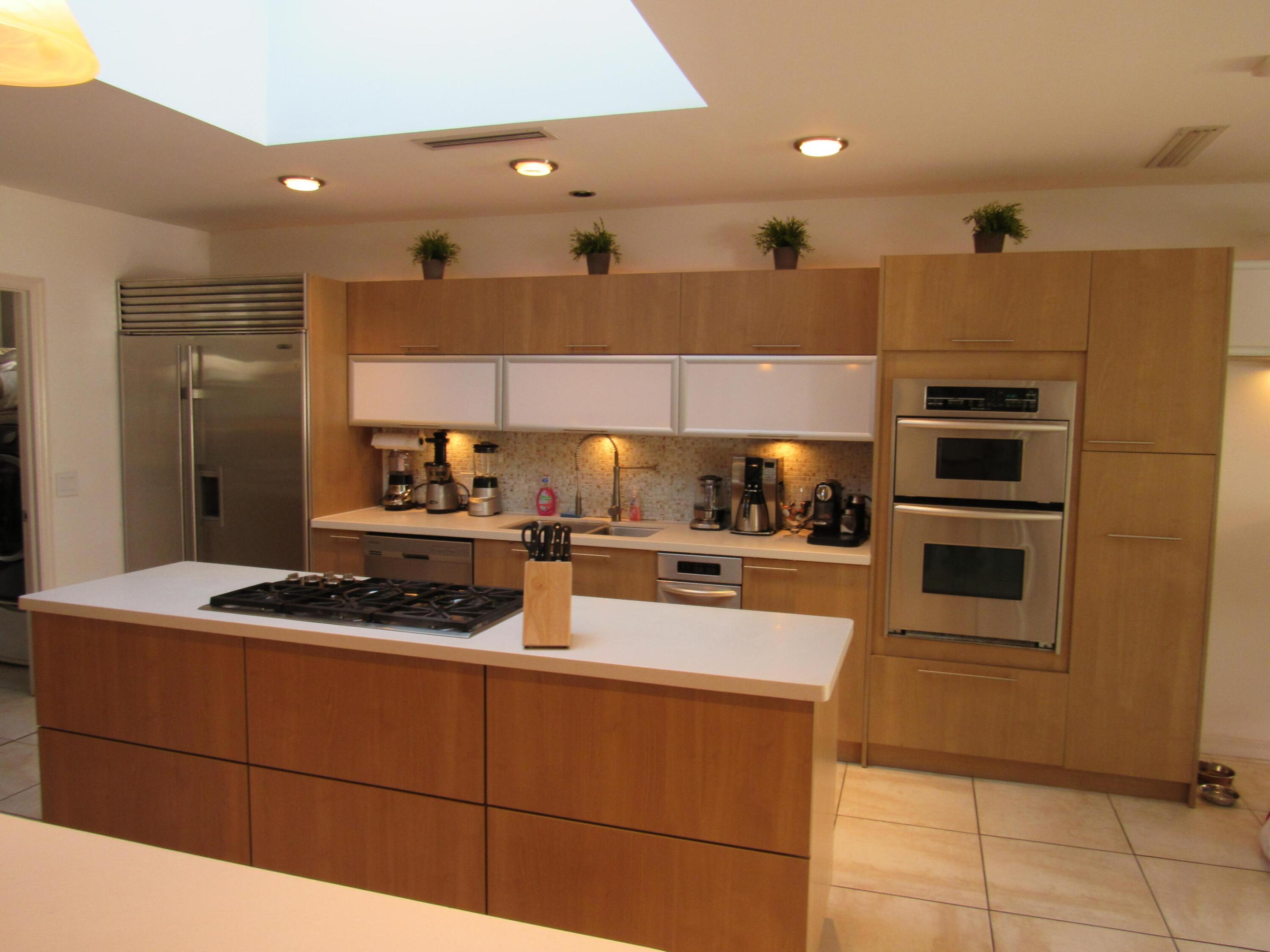 185 Palm Miami Beach, FL 33139