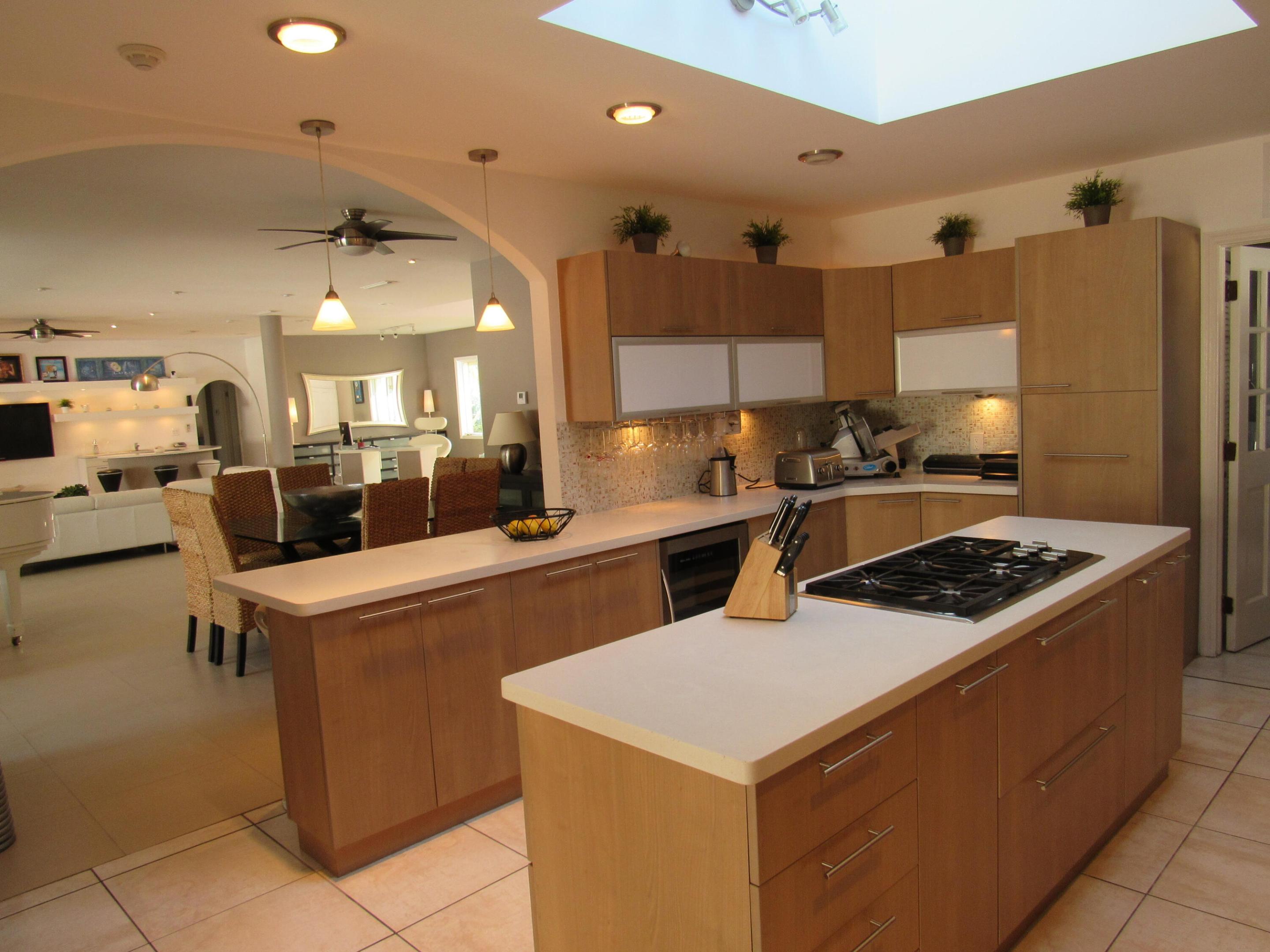 185 Palm Miami Beach, FL 33139