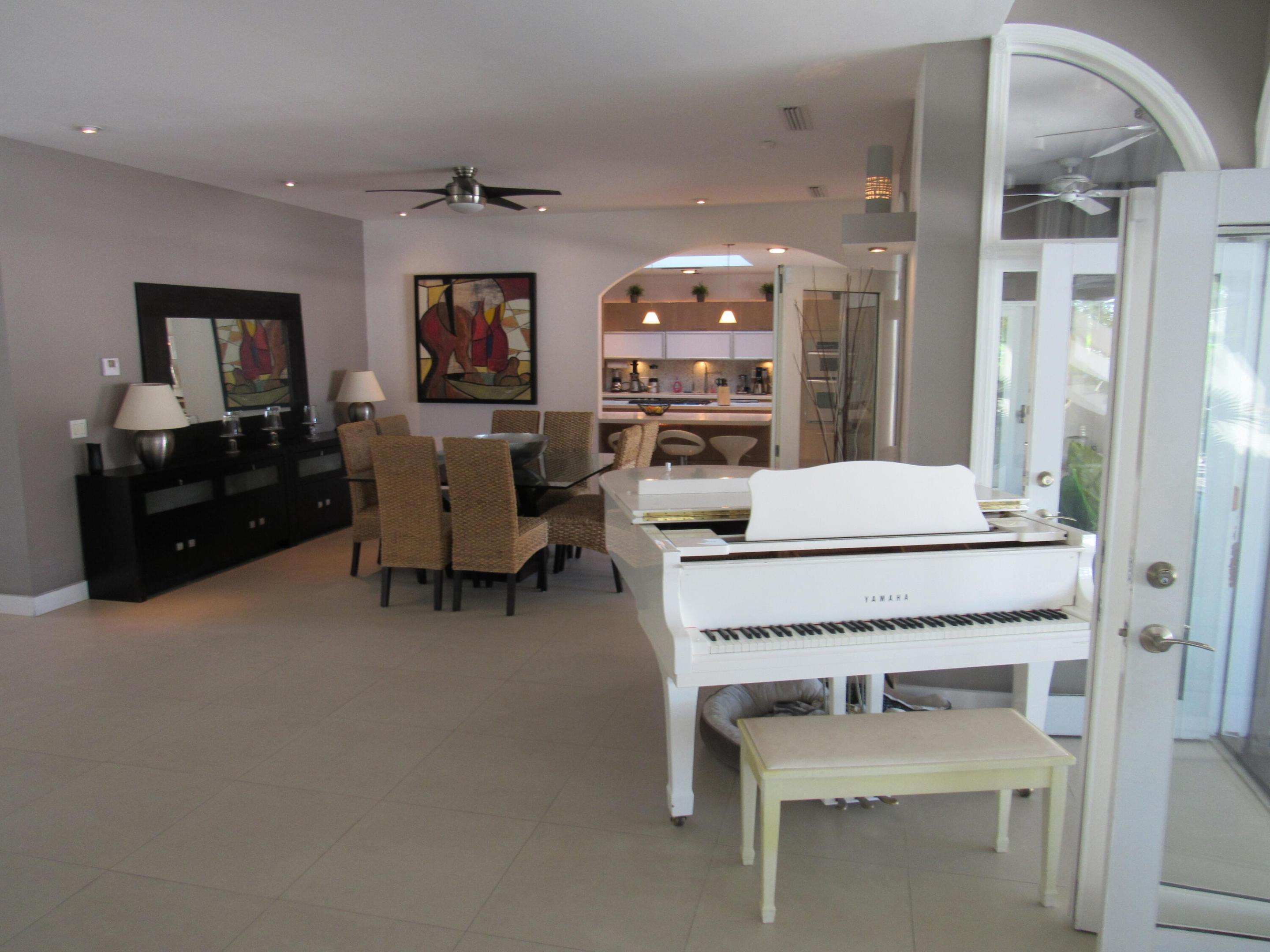 185 Palm Miami Beach, FL 33139