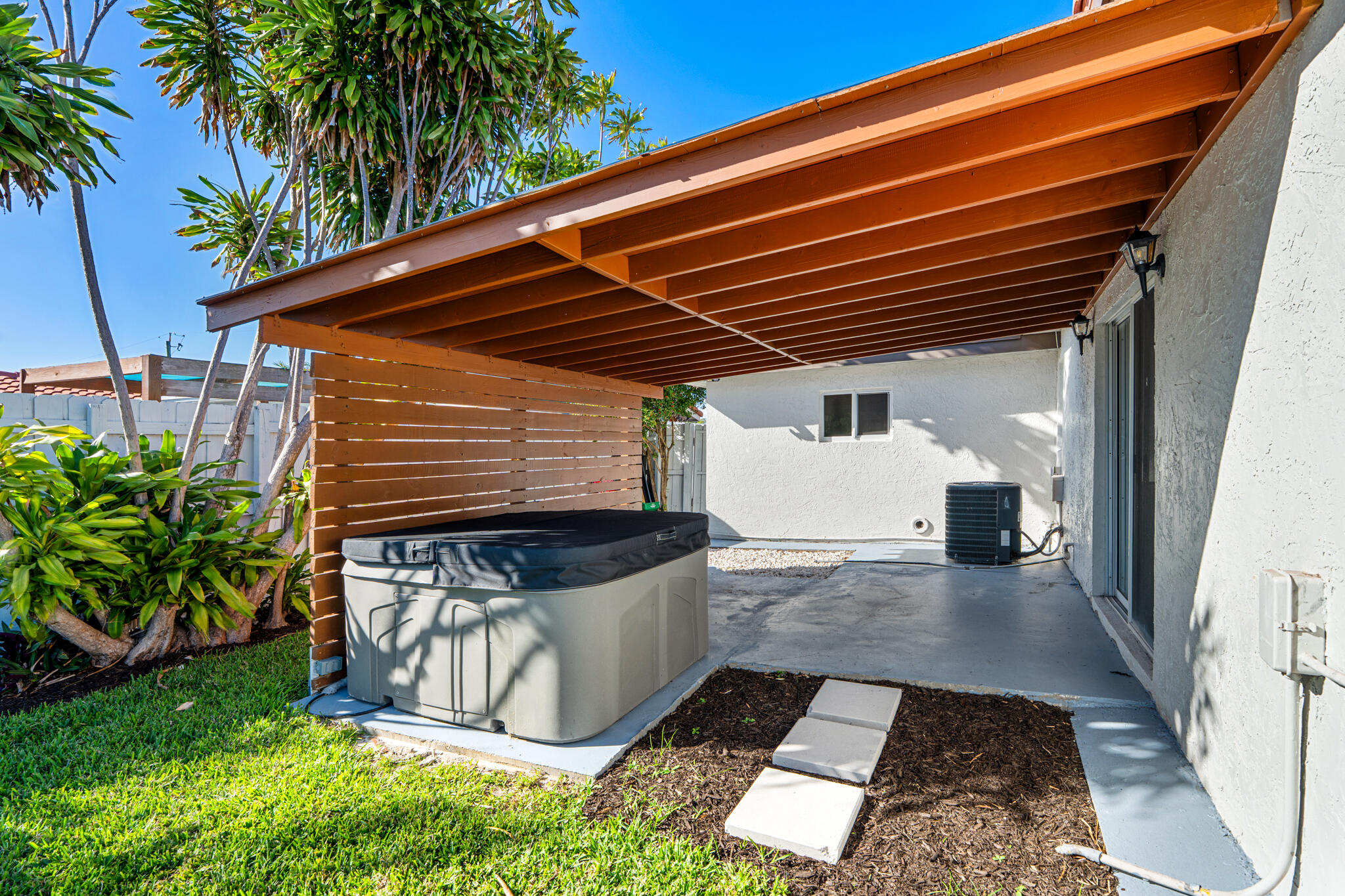 1740 NE 64th St Fort Lauderdale, FL 33334