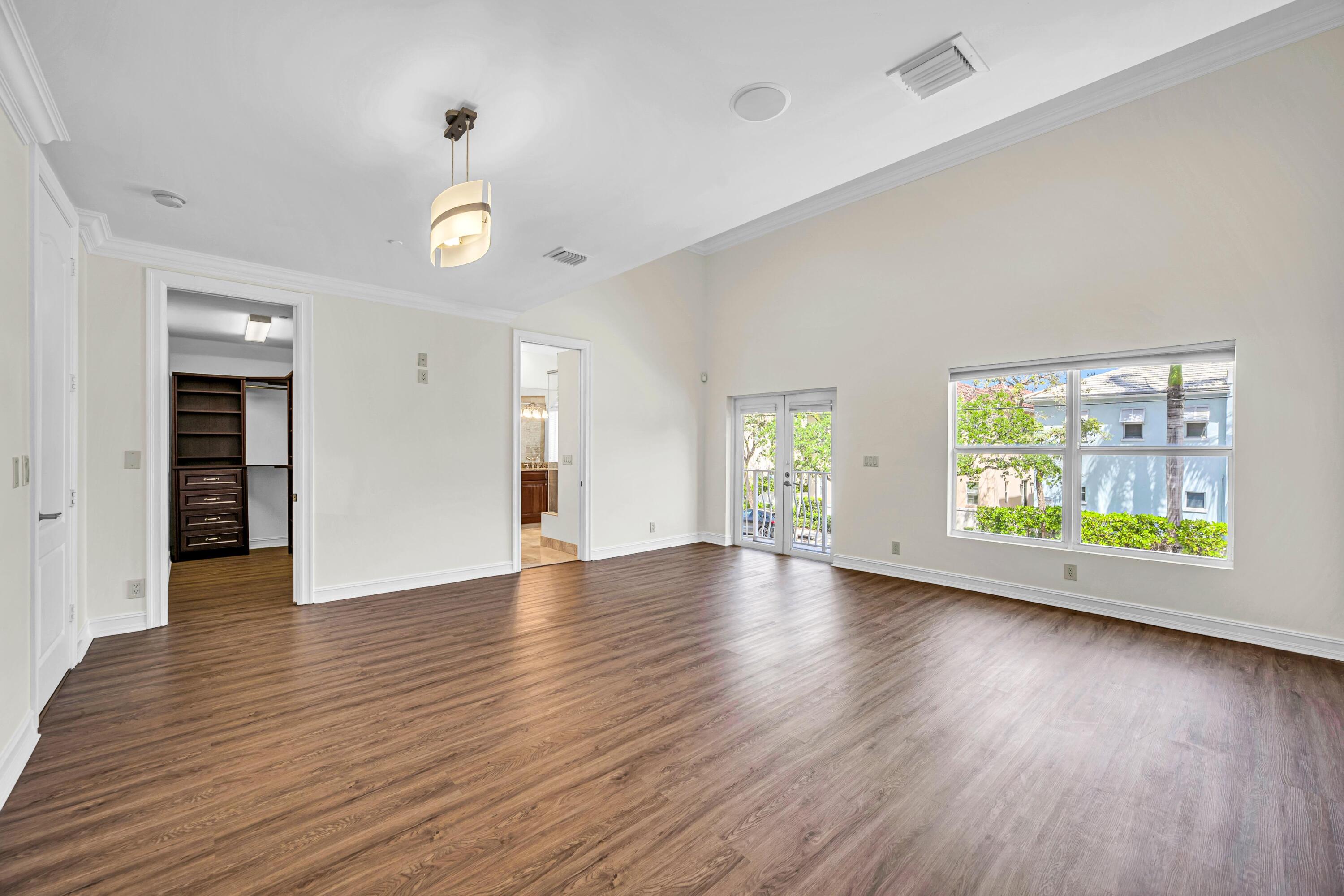 903 NE 17th #104 Fort Lauderdale, FL 33304