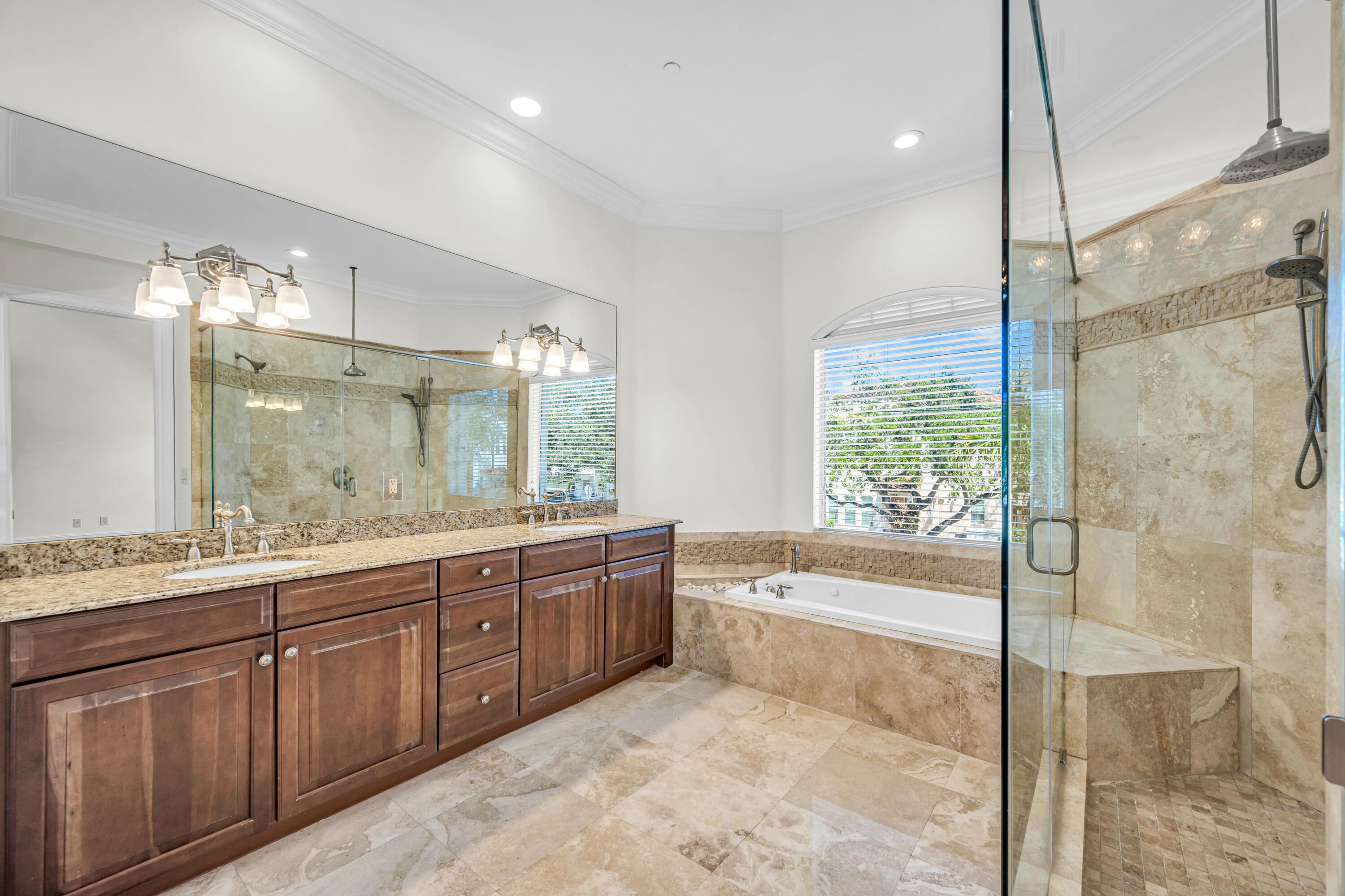 903 NE 17th #104 Fort Lauderdale, FL 33304