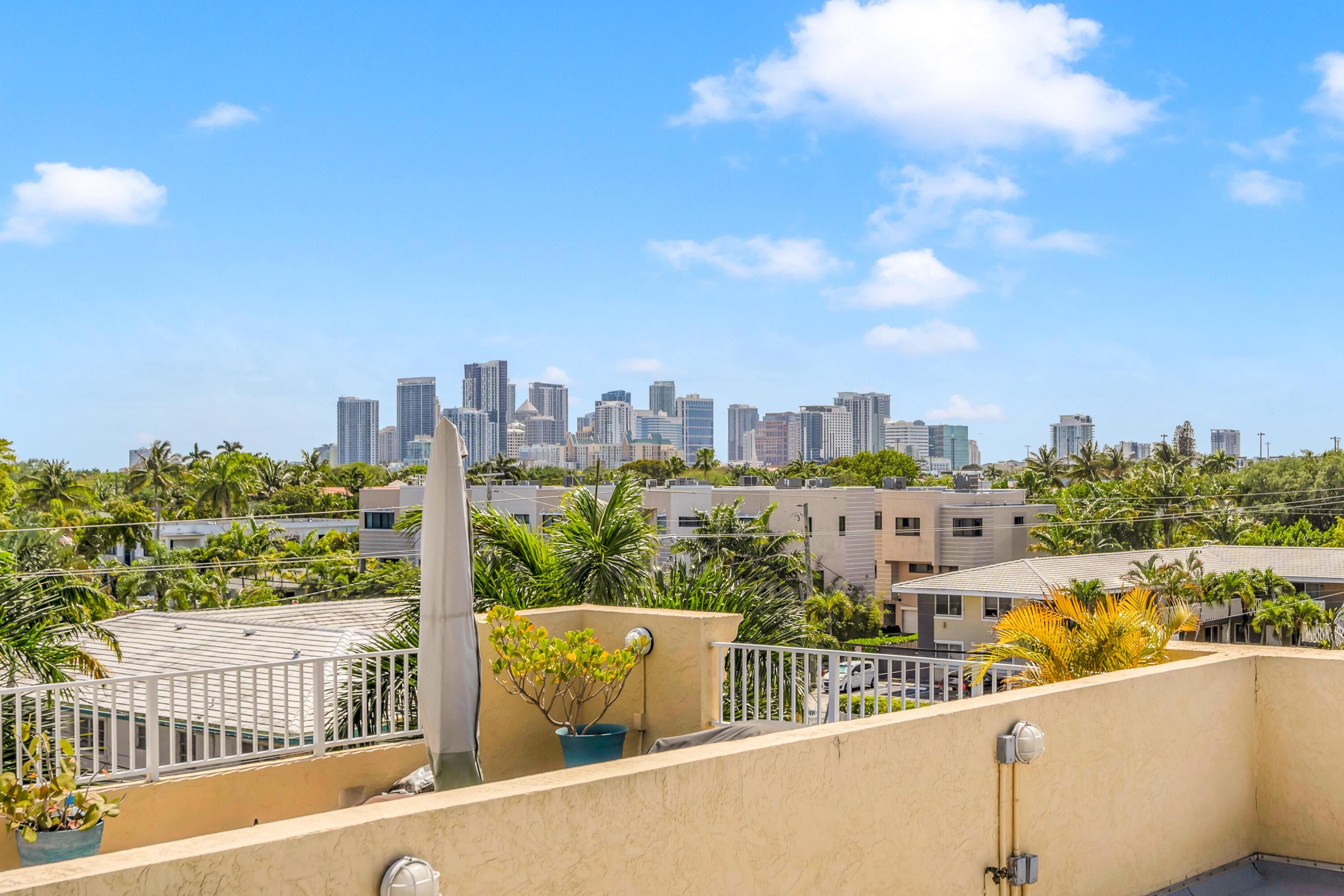 903 NE 17th #104 Fort Lauderdale, FL 33304