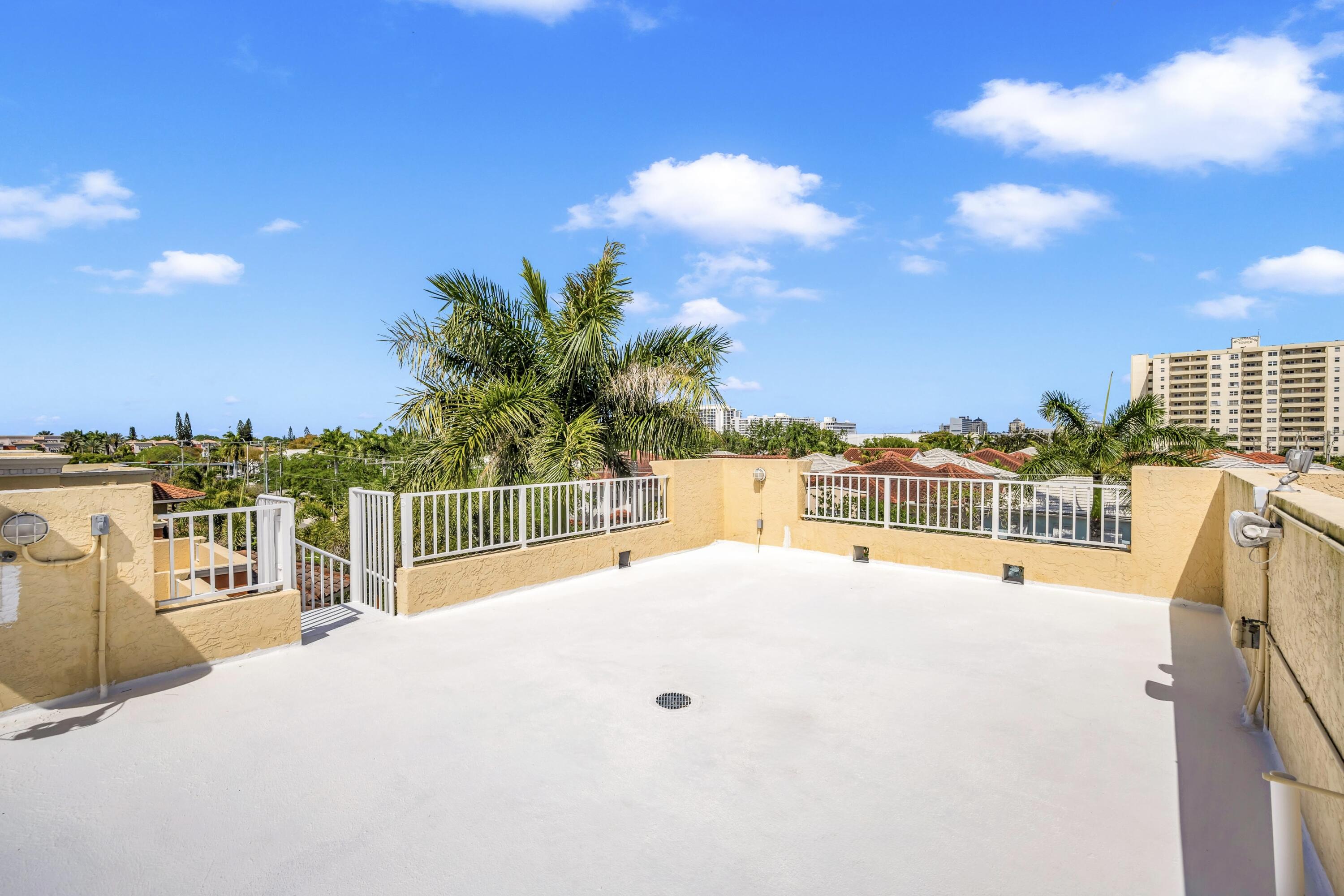 903 NE 17th #104 Fort Lauderdale, FL 33304