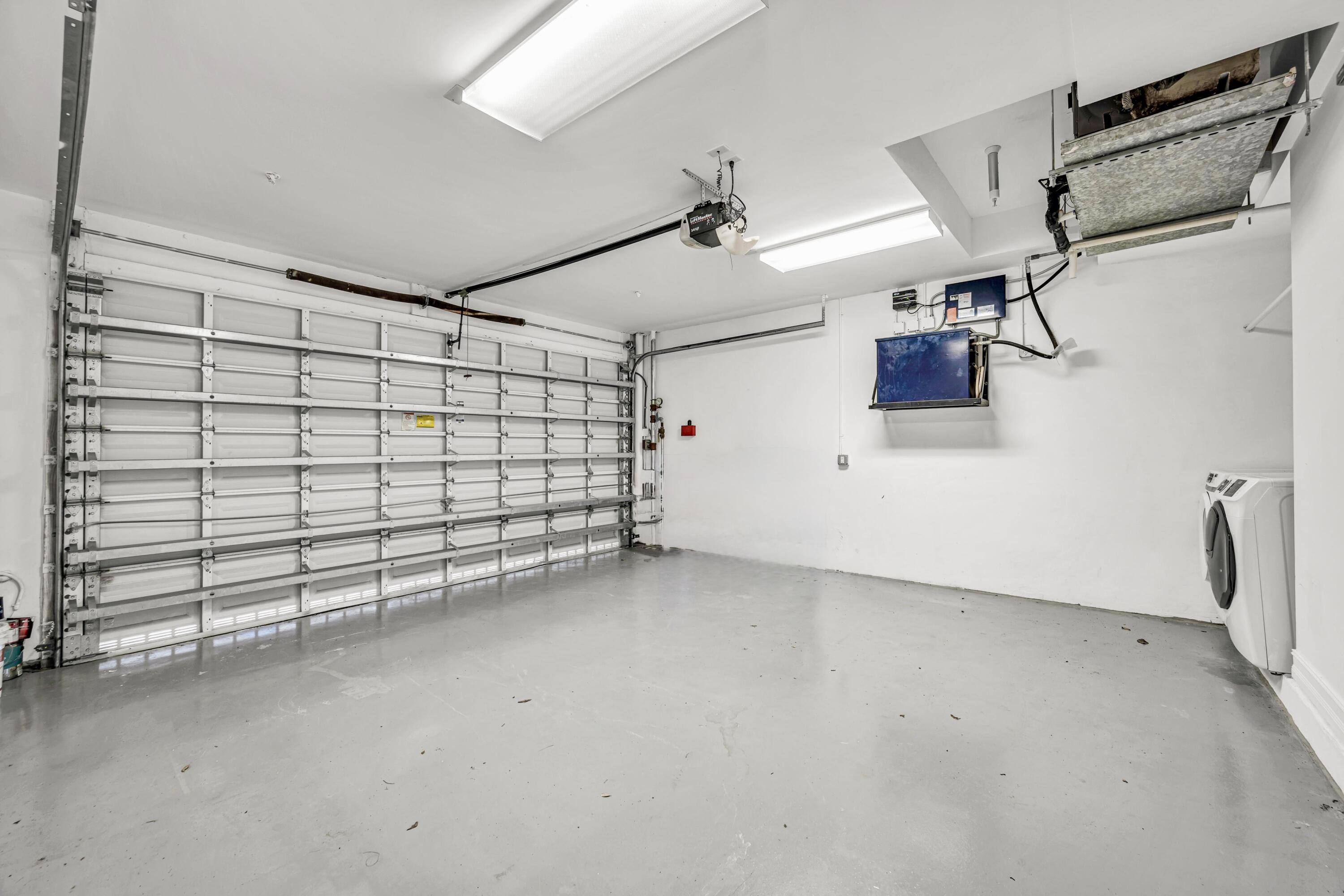 903 NE 17th #104 Fort Lauderdale, FL 33304