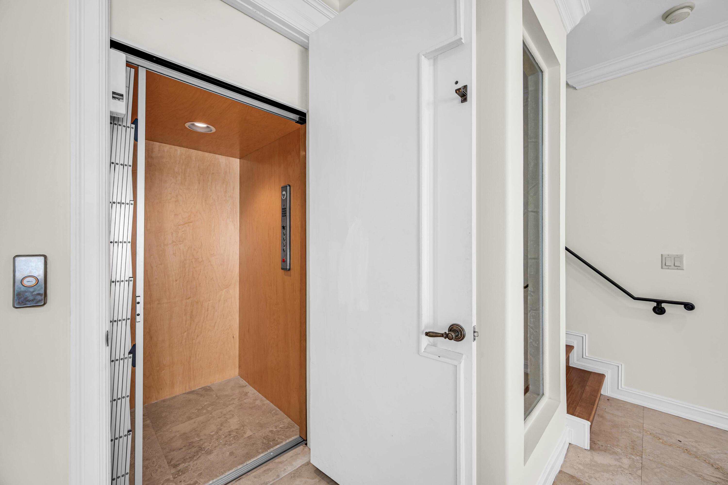 903 NE 17th #104 Fort Lauderdale, FL 33304