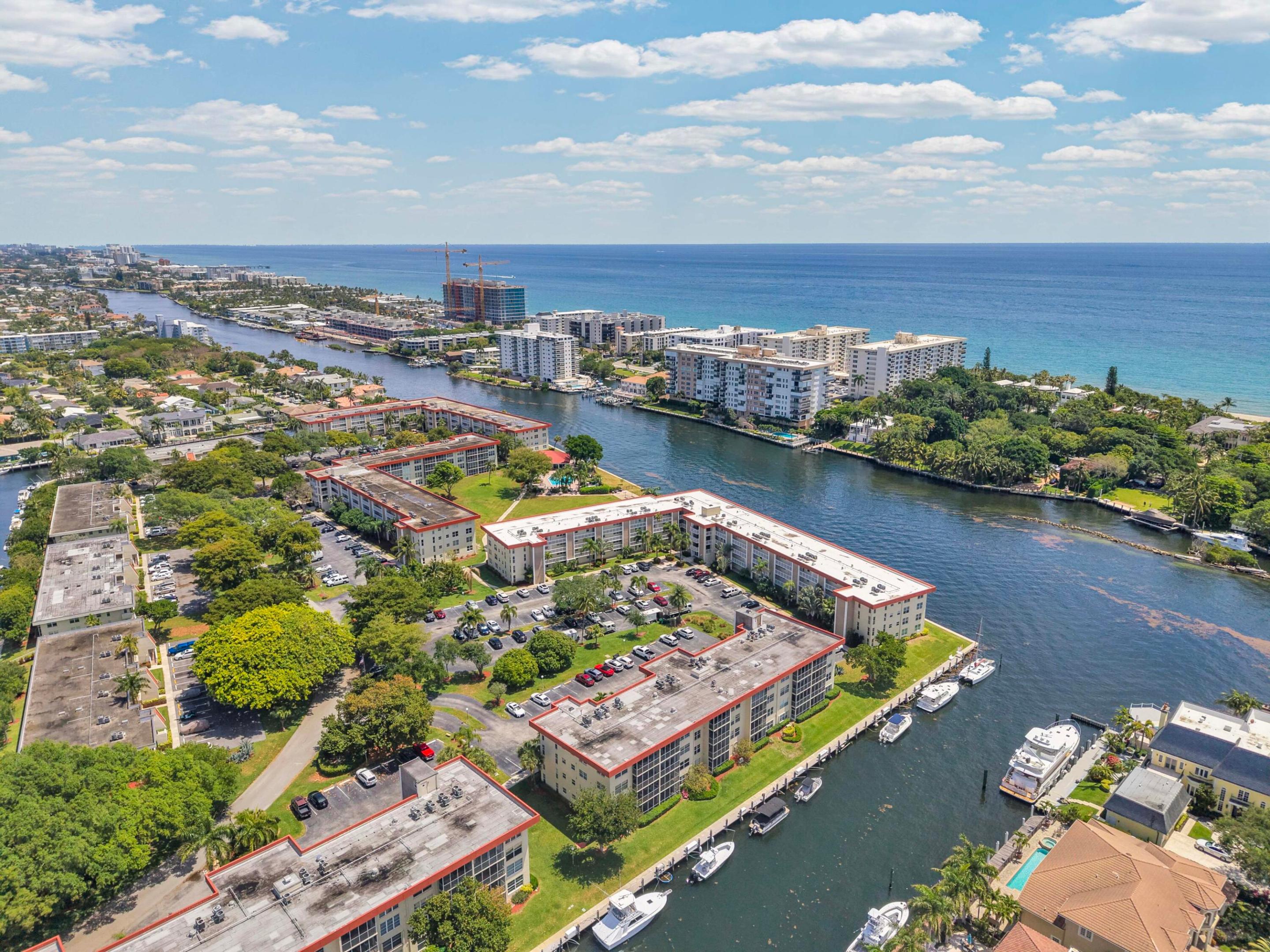 3050 NE 48th #305