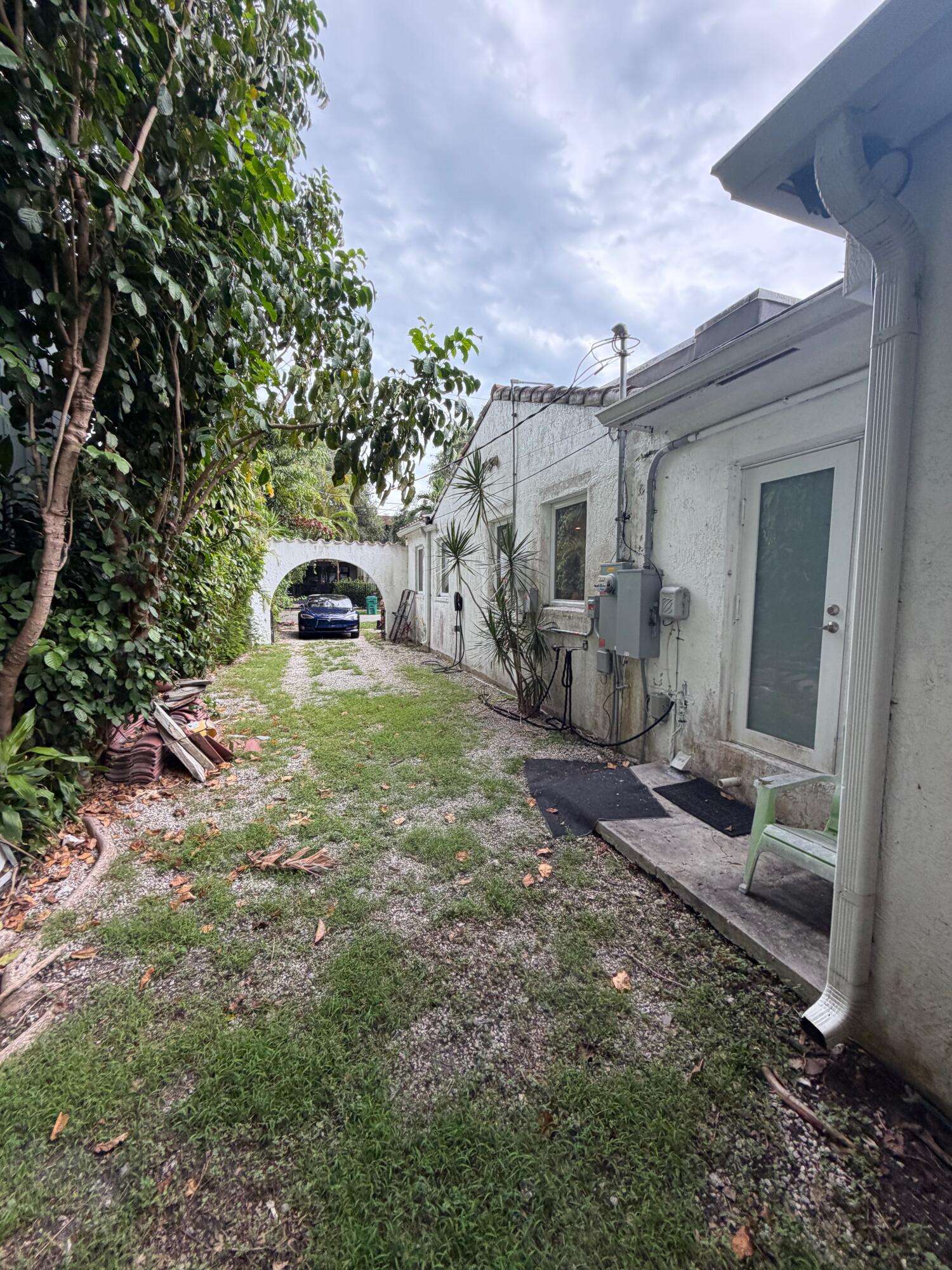 2319 Swanson Miami, FL 33133