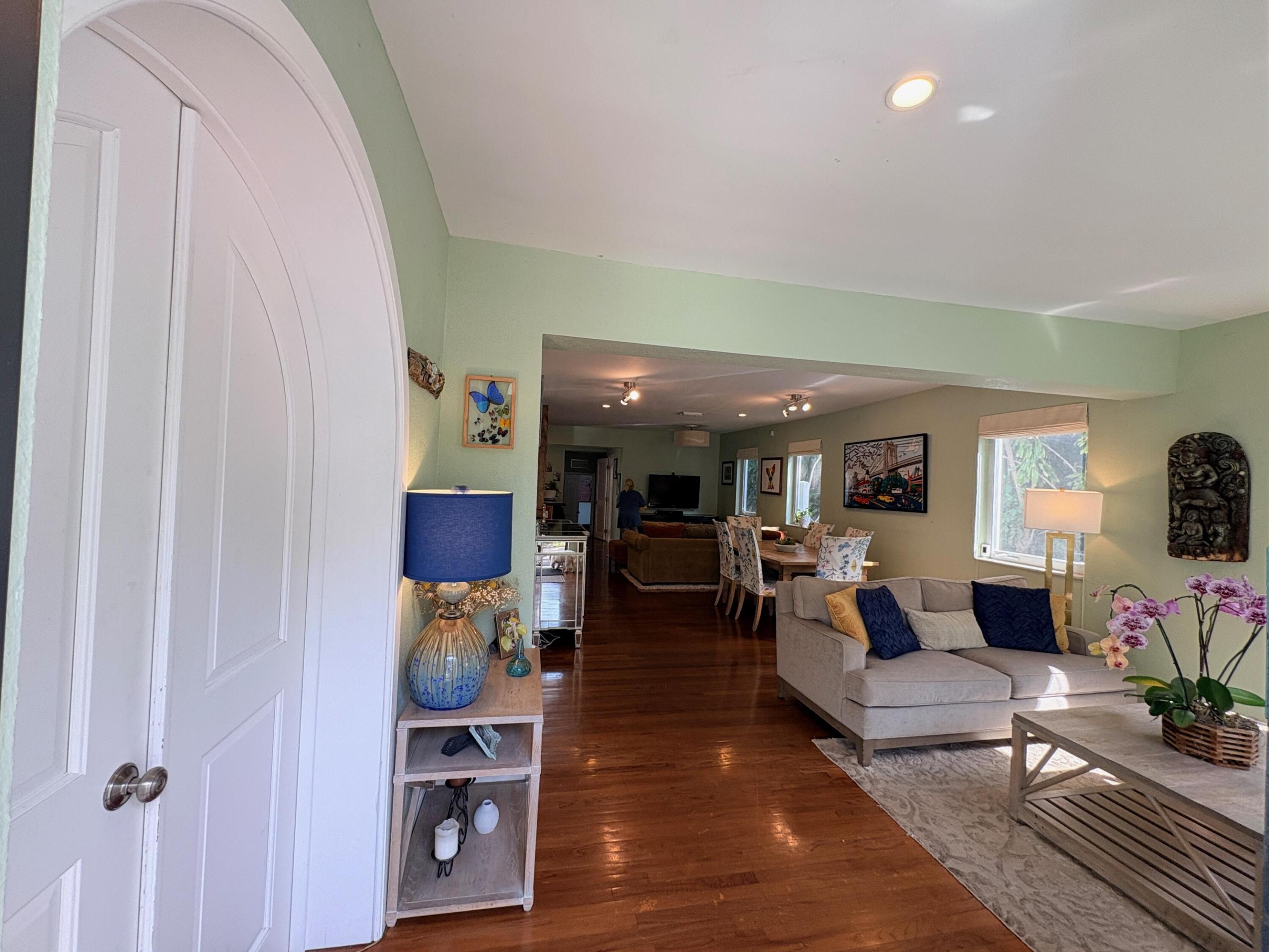 2319 Swanson Miami, FL 33133