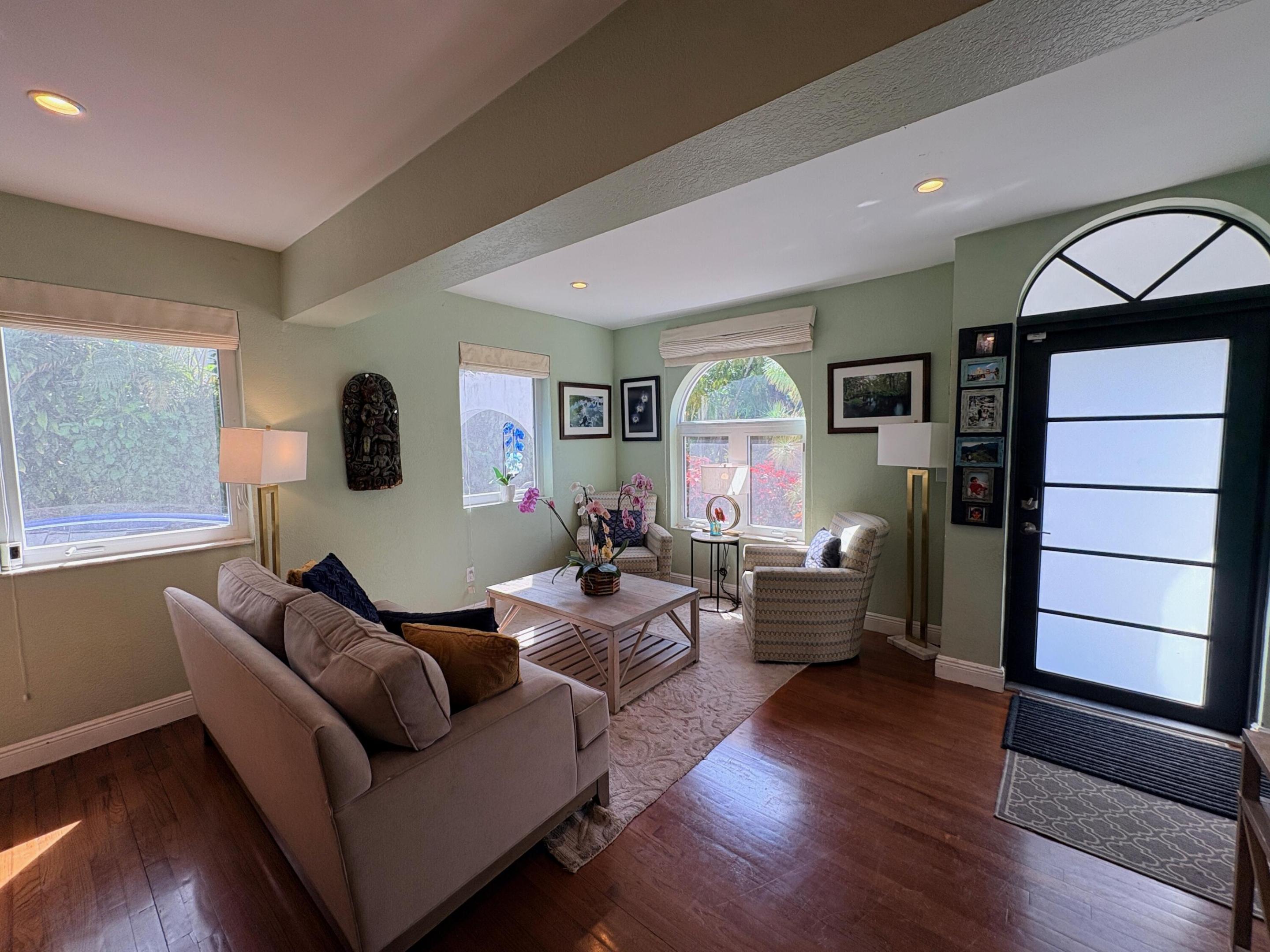 2319 Swanson Miami, FL 33133