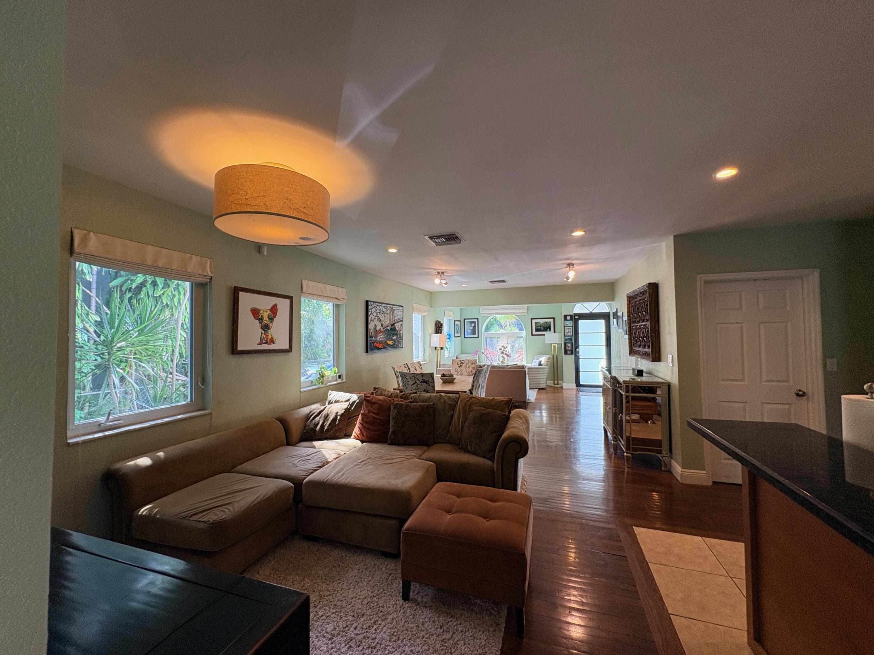 2319 Swanson Miami, FL 33133