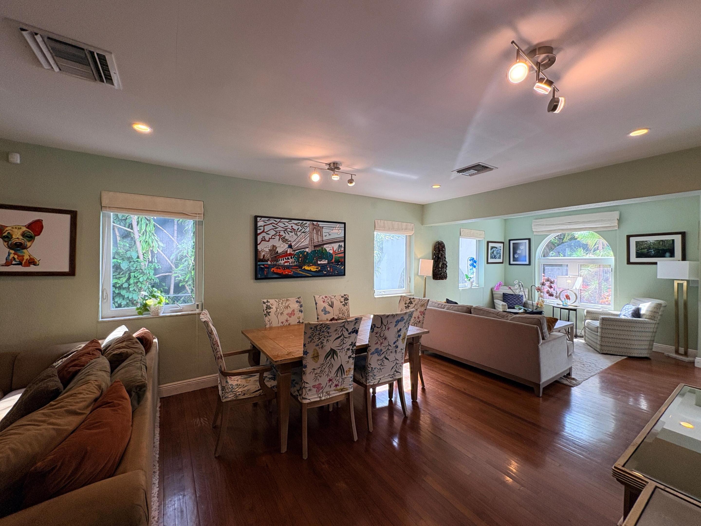 2319 Swanson Miami, FL 33133