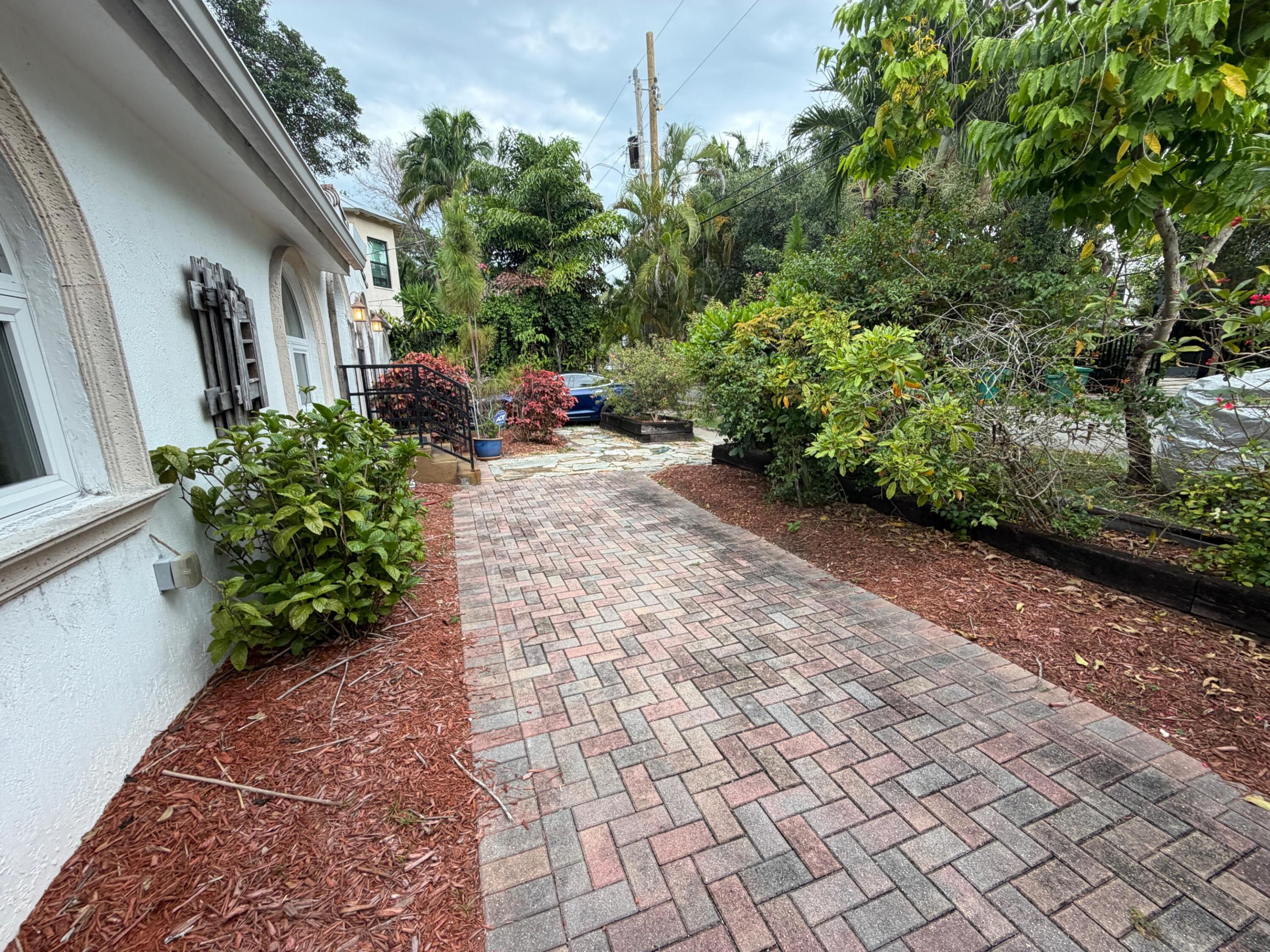 2319 Swanson Miami, FL 33133