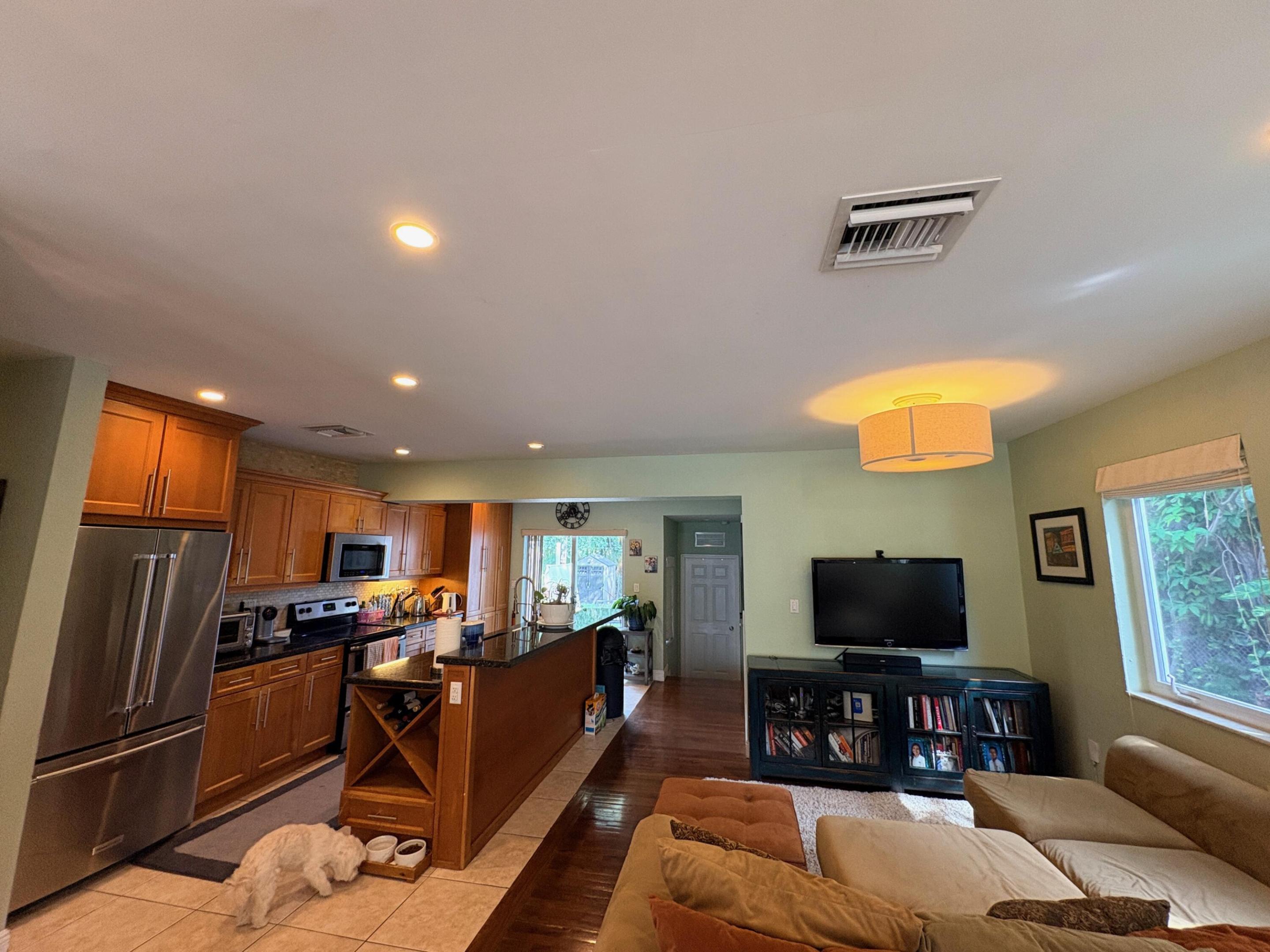 2319 Swanson Miami, FL 33133