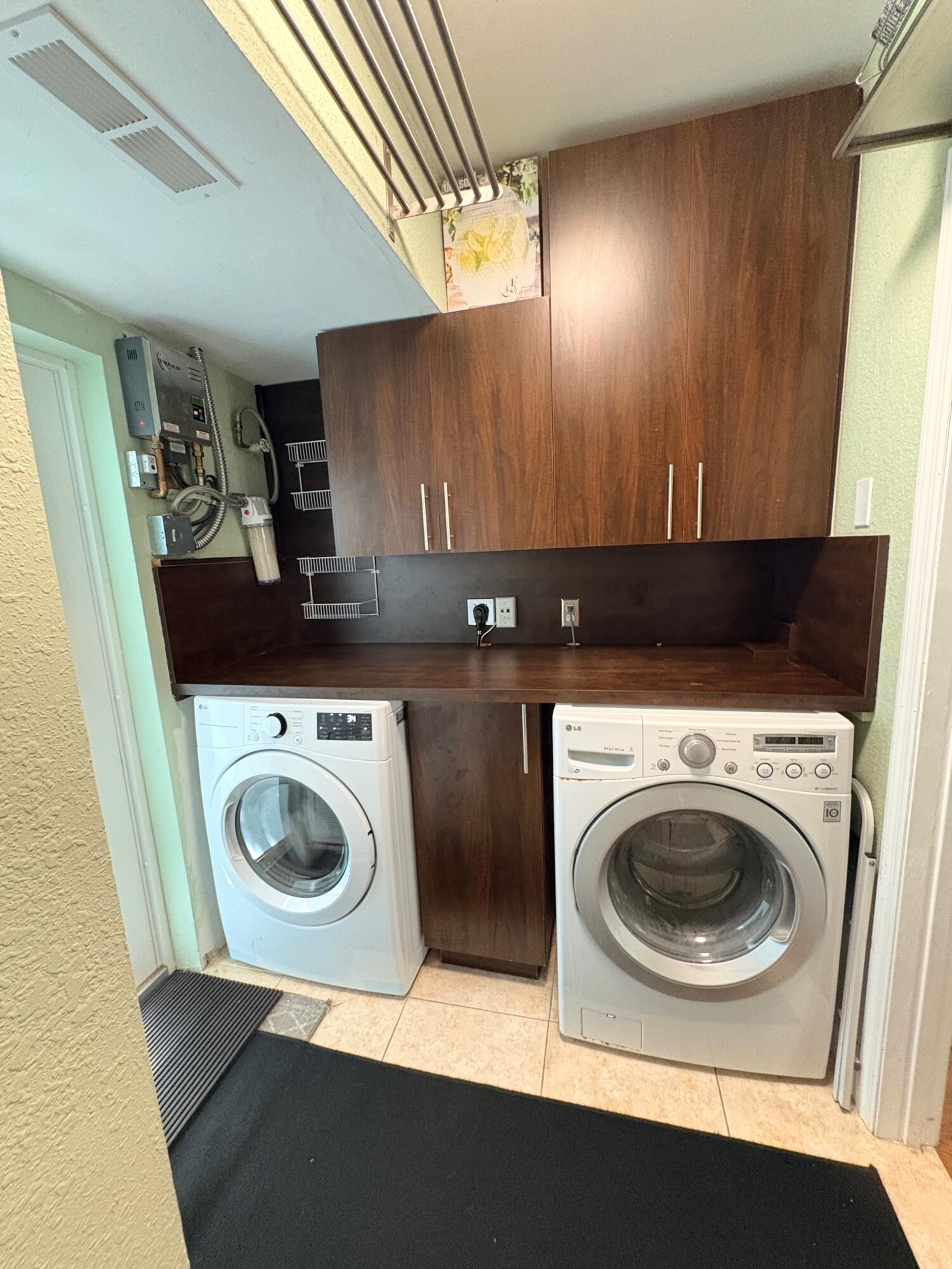 2319 Swanson Miami, FL 33133