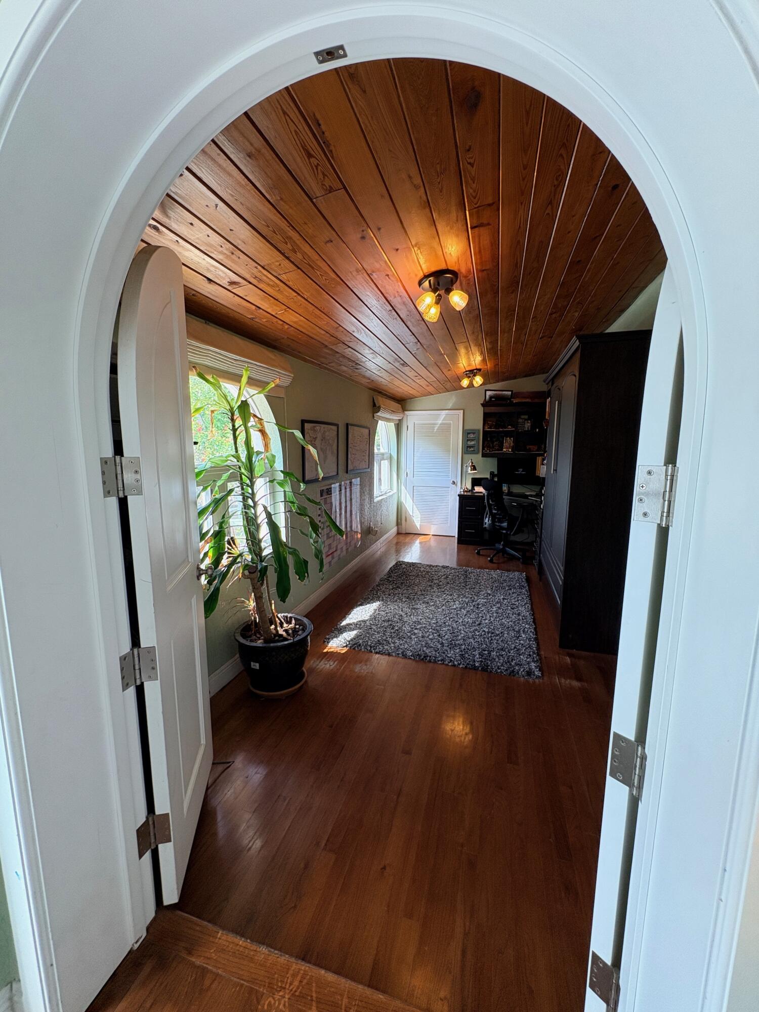 2319 Swanson Miami, FL 33133