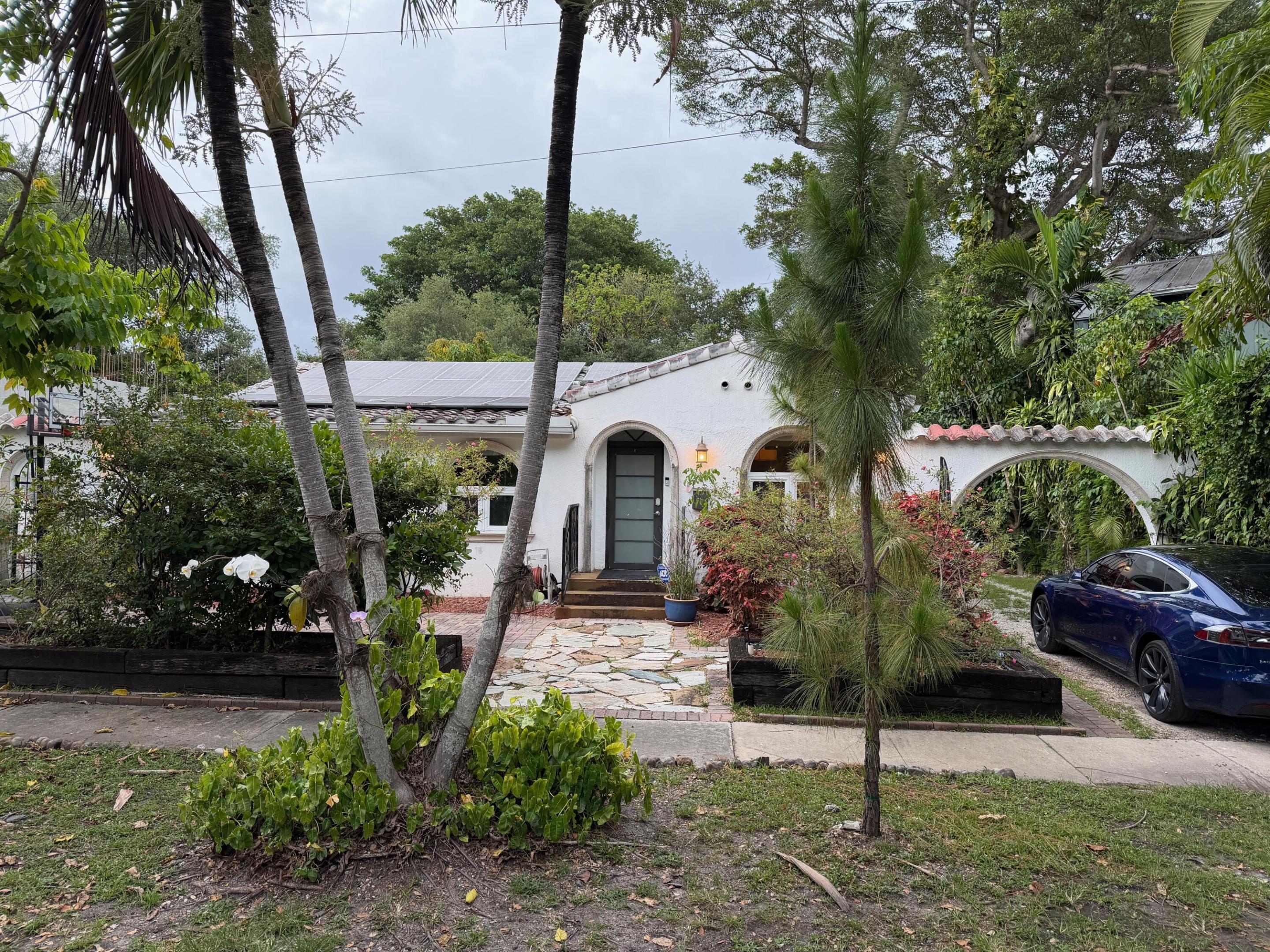 2319 Swanson Miami, FL 33133