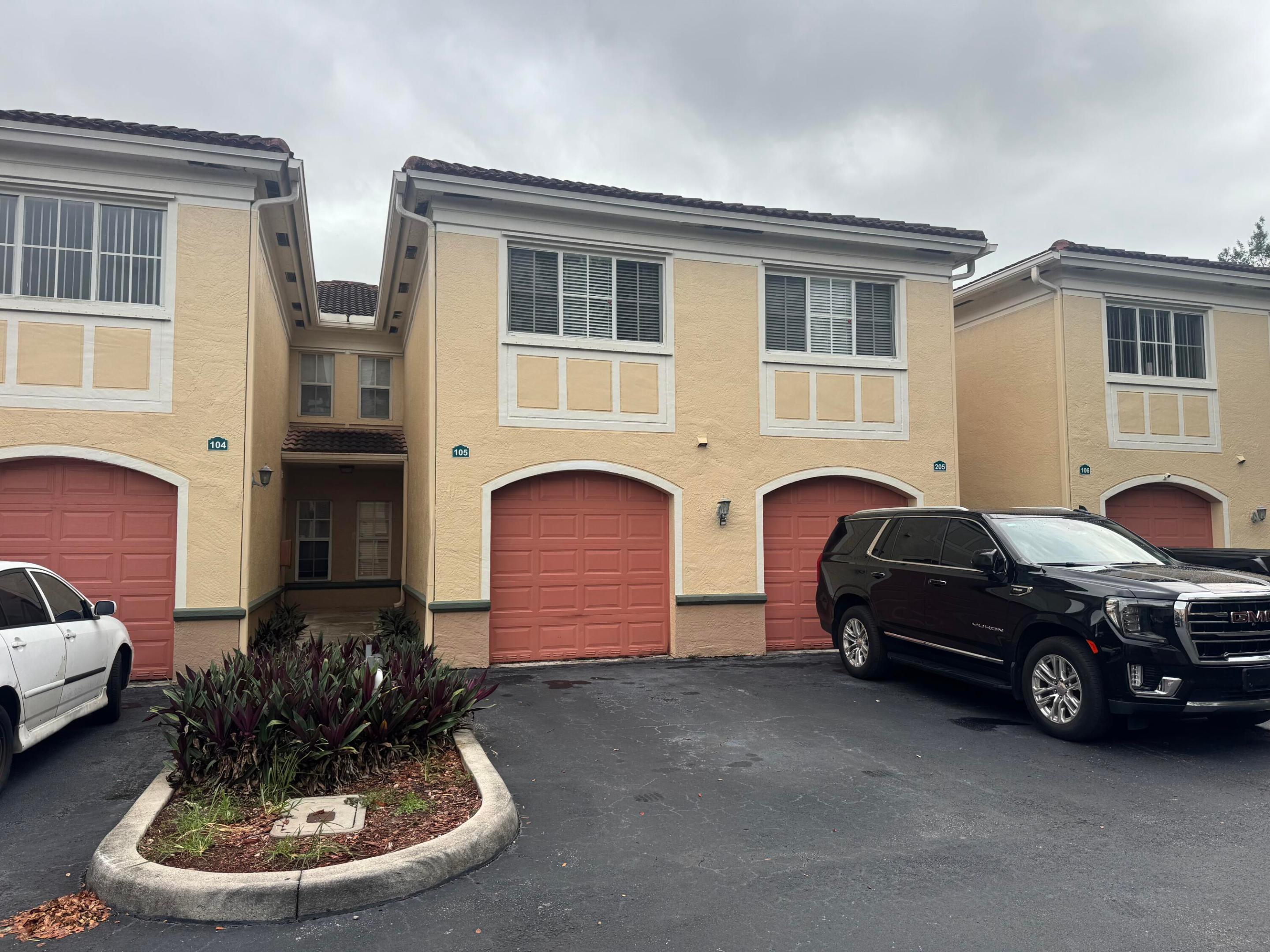 2490 Centergate #105