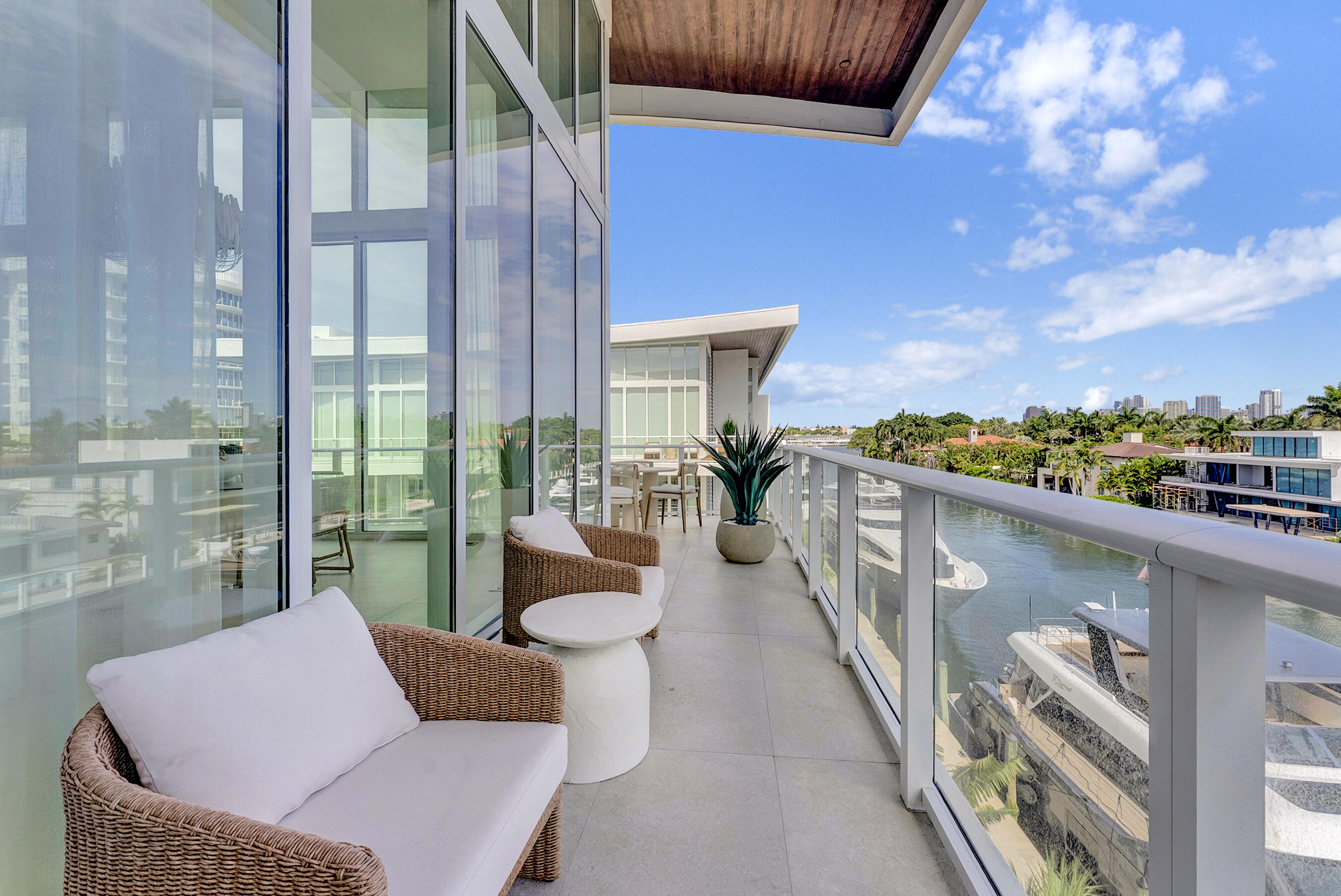 2321 SE 17th #401 Fort Lauderdale, FL 33316