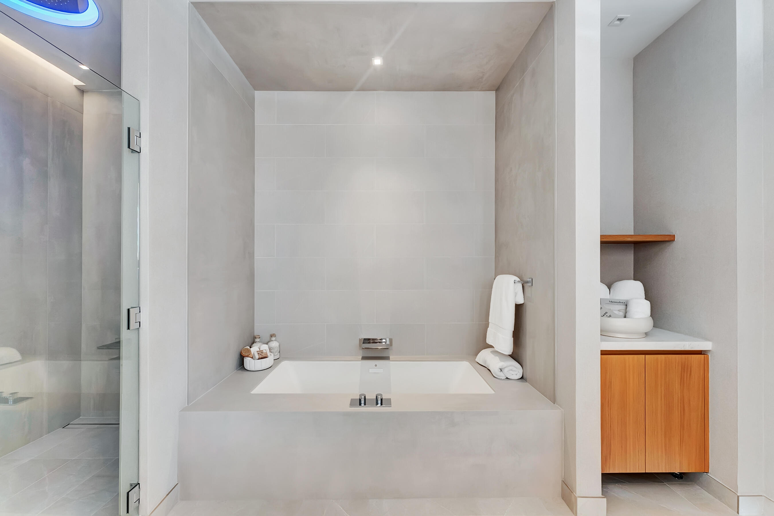 2321 SE 17th #401 Fort Lauderdale, FL 33316