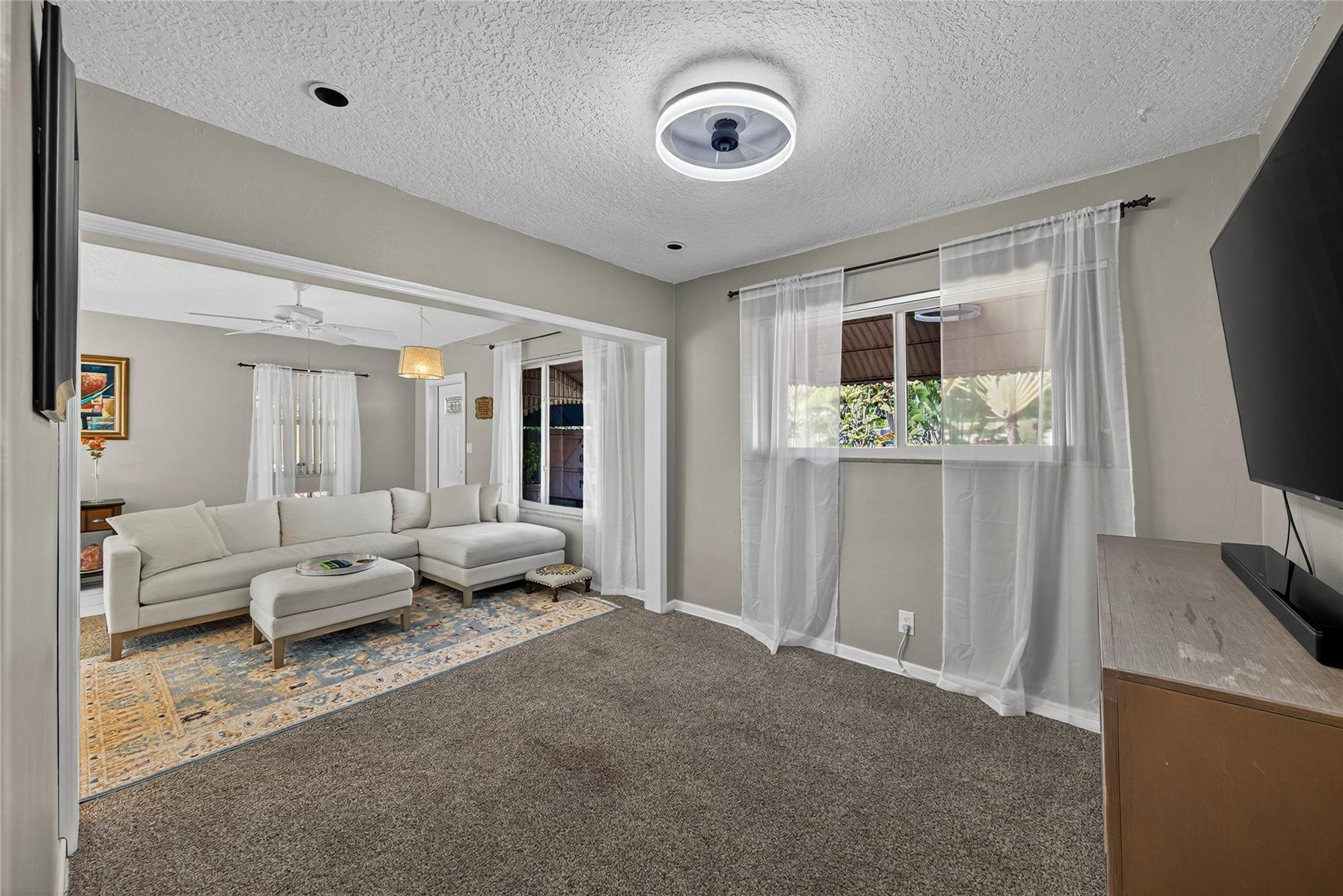 40 SW 9th Pompano Beach, FL 33060