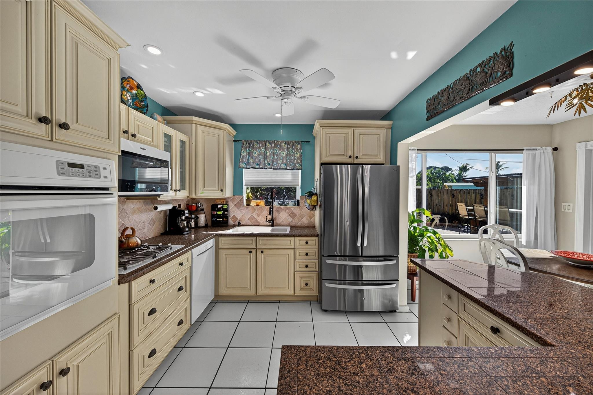 40 SW 9th Pompano Beach, FL 33060