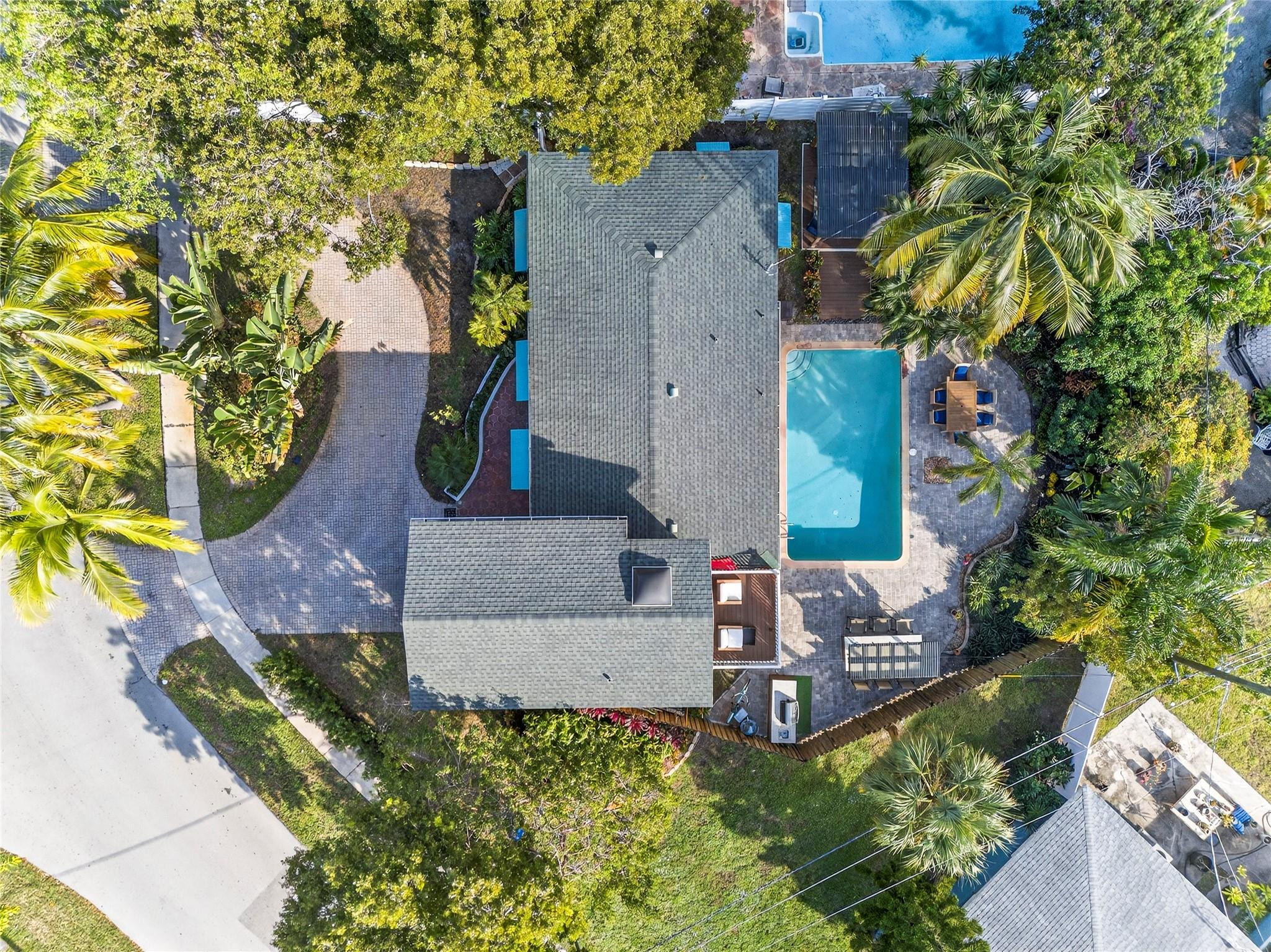 40 SW 9th Pompano Beach, FL 33060