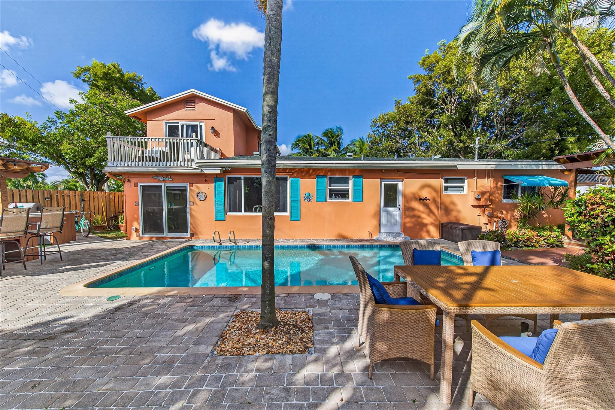 40 SW 9th Pompano Beach, FL 33060