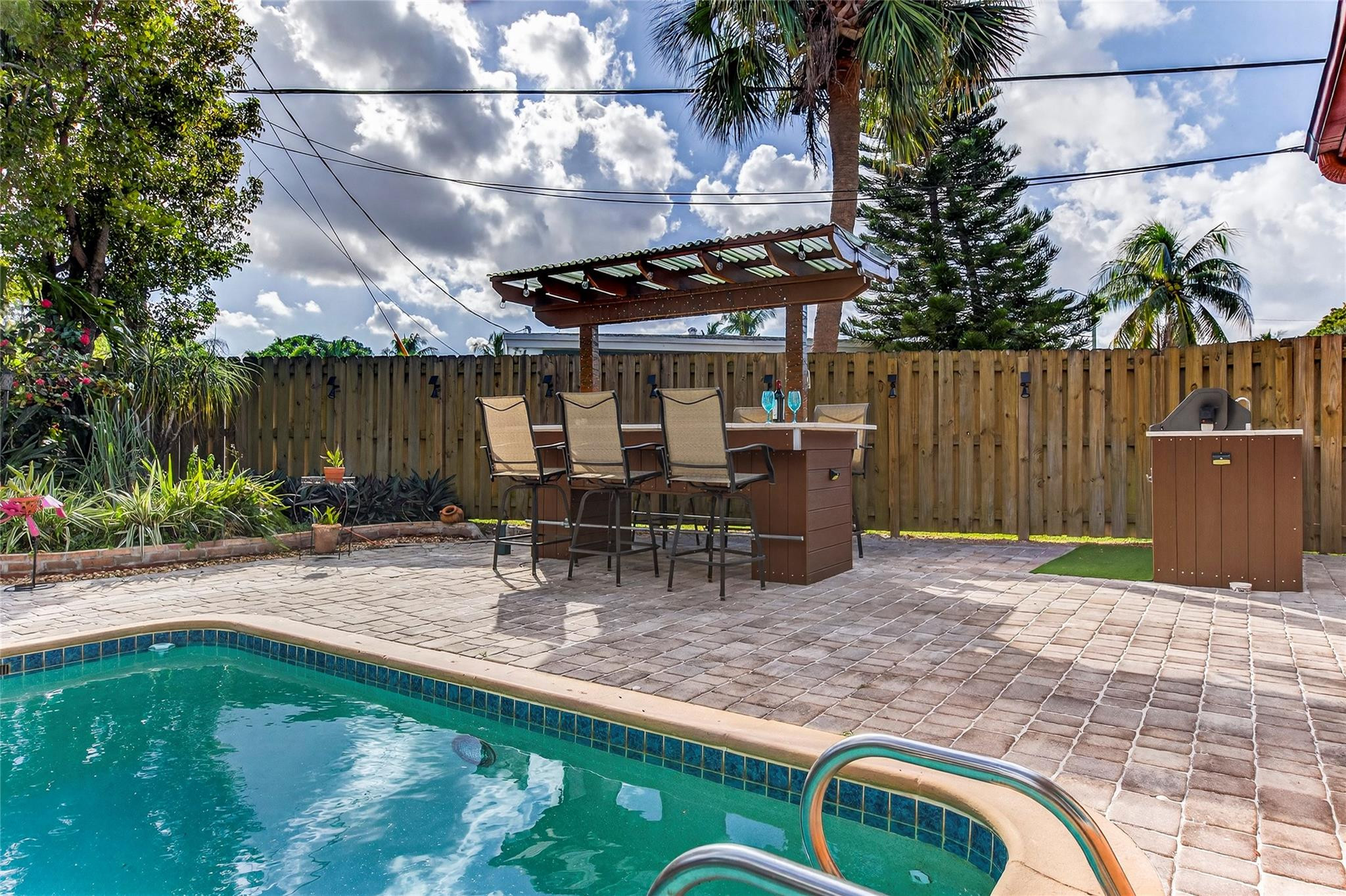 40 SW 9th Pompano Beach, FL 33060