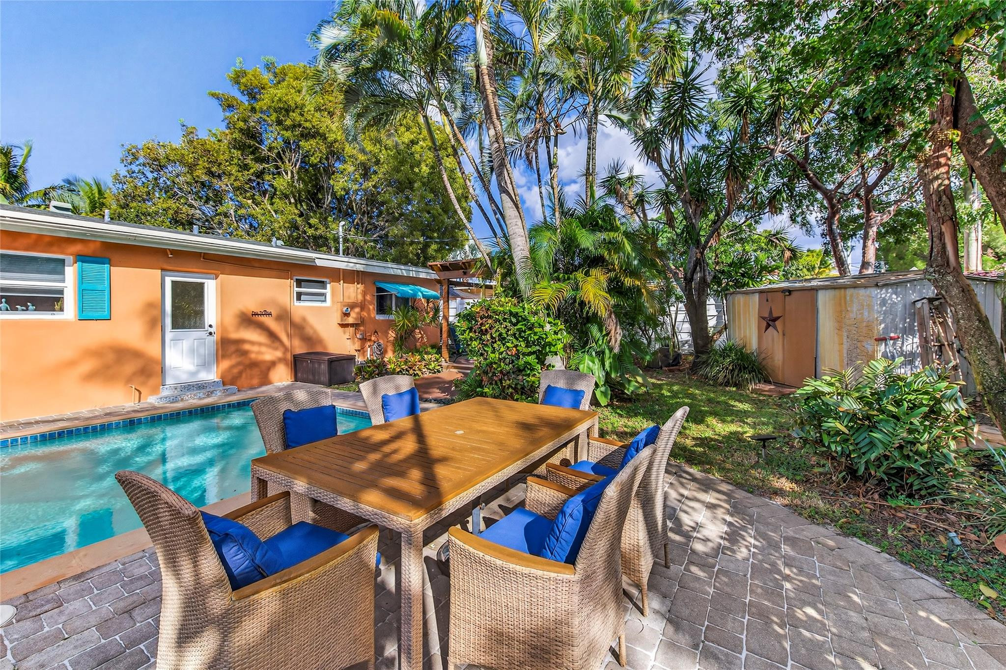 40 SW 9th Pompano Beach, FL 33060