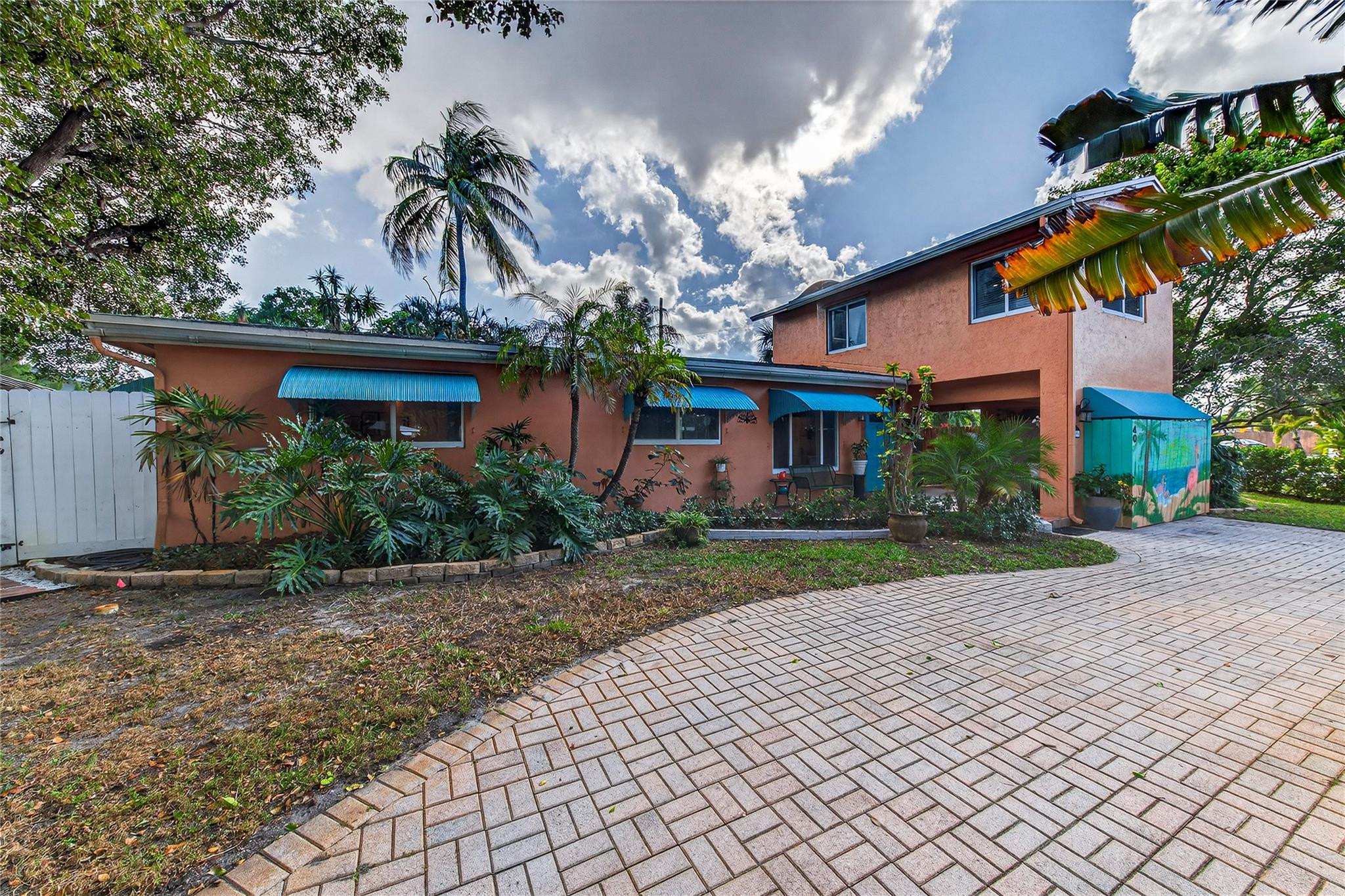 40 SW 9th Pompano Beach, FL 33060