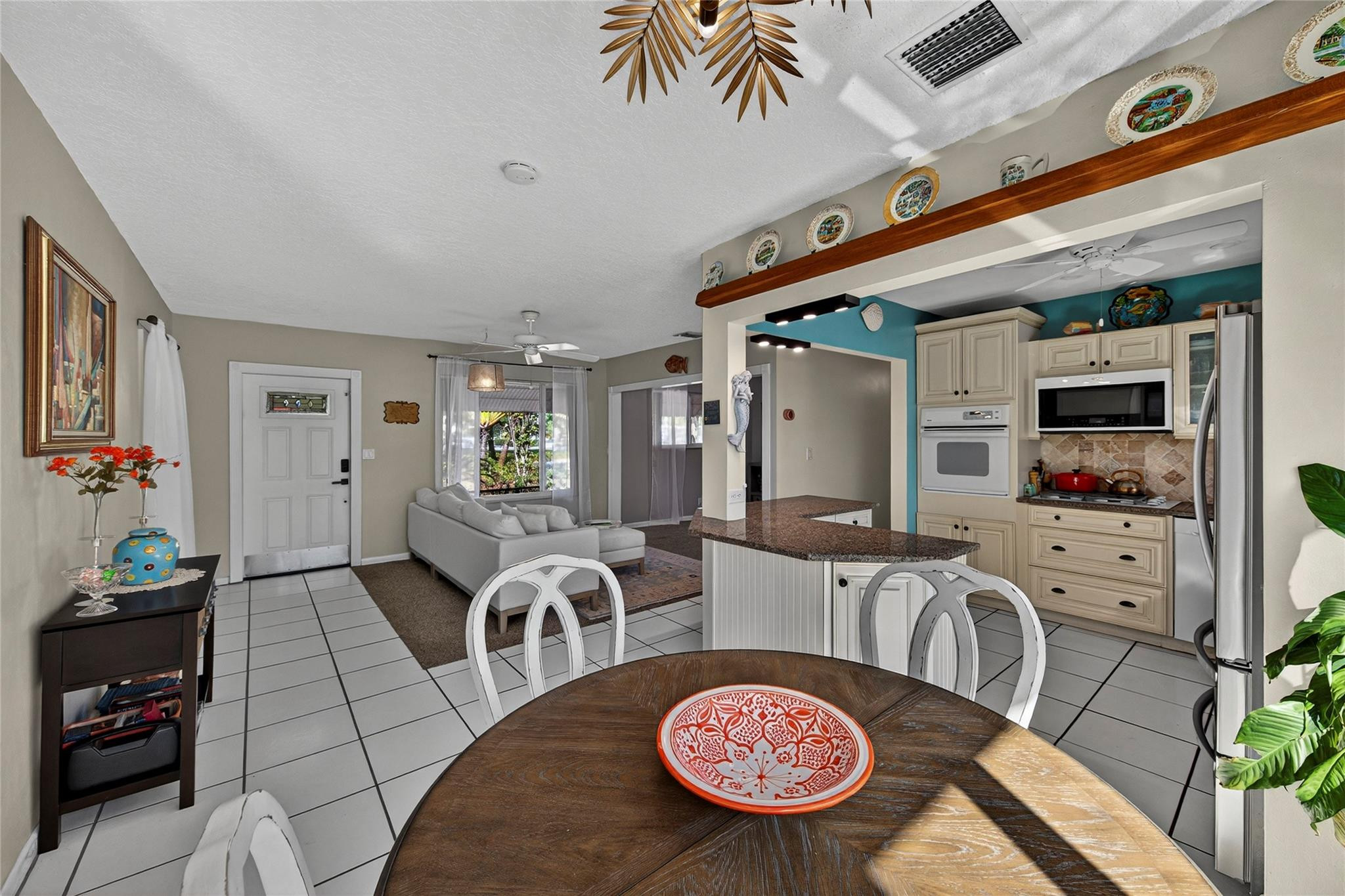 40 SW 9th Pompano Beach, FL 33060