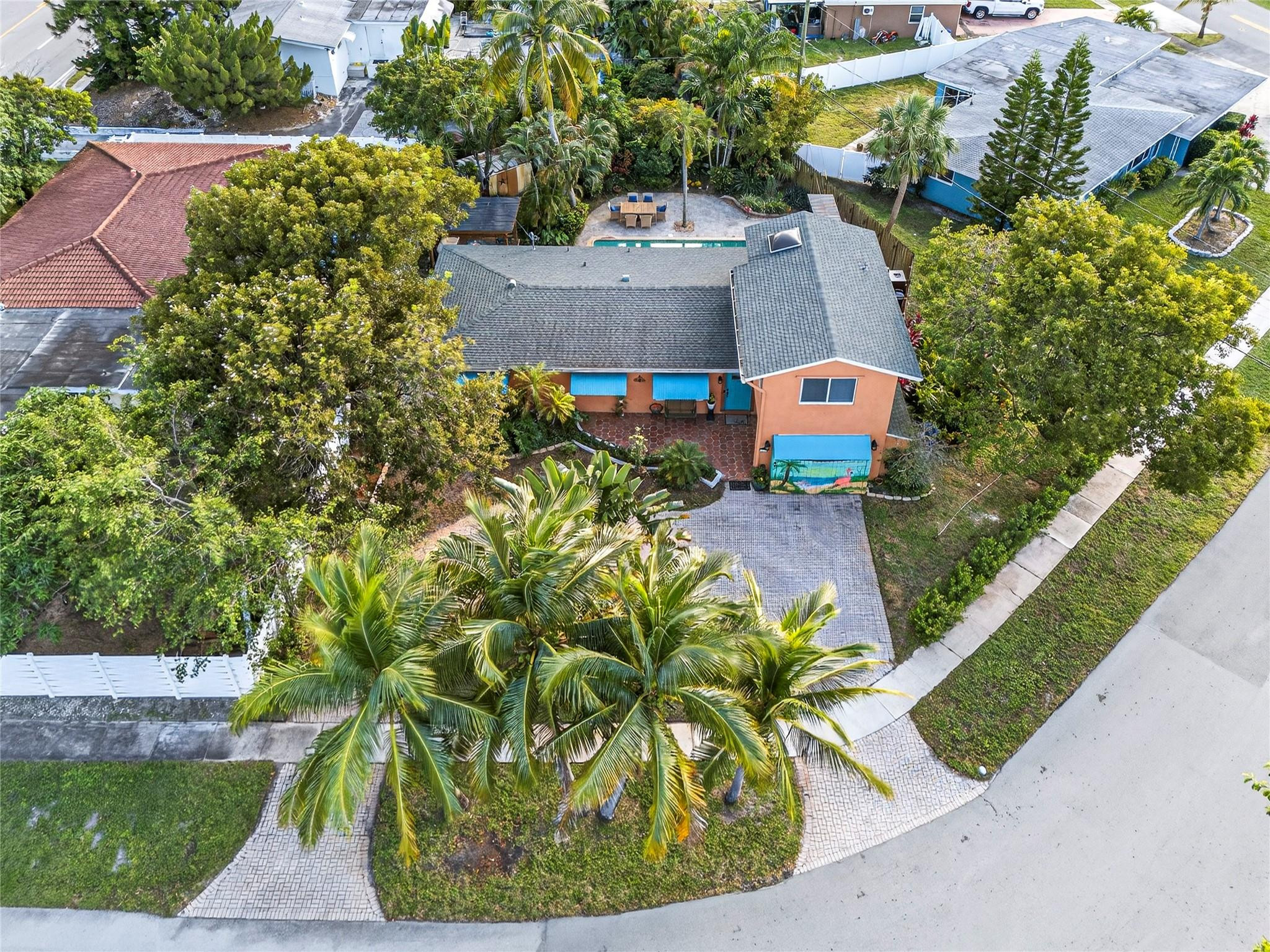 40 SW 9th Pompano Beach, FL 33060