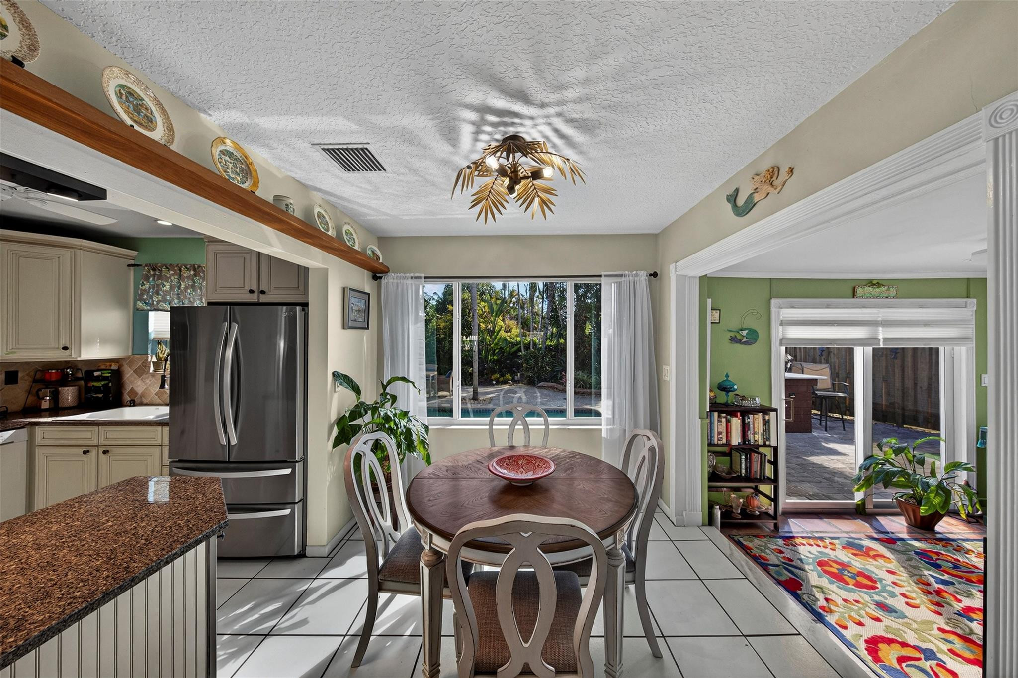 40 SW 9th Pompano Beach, FL 33060