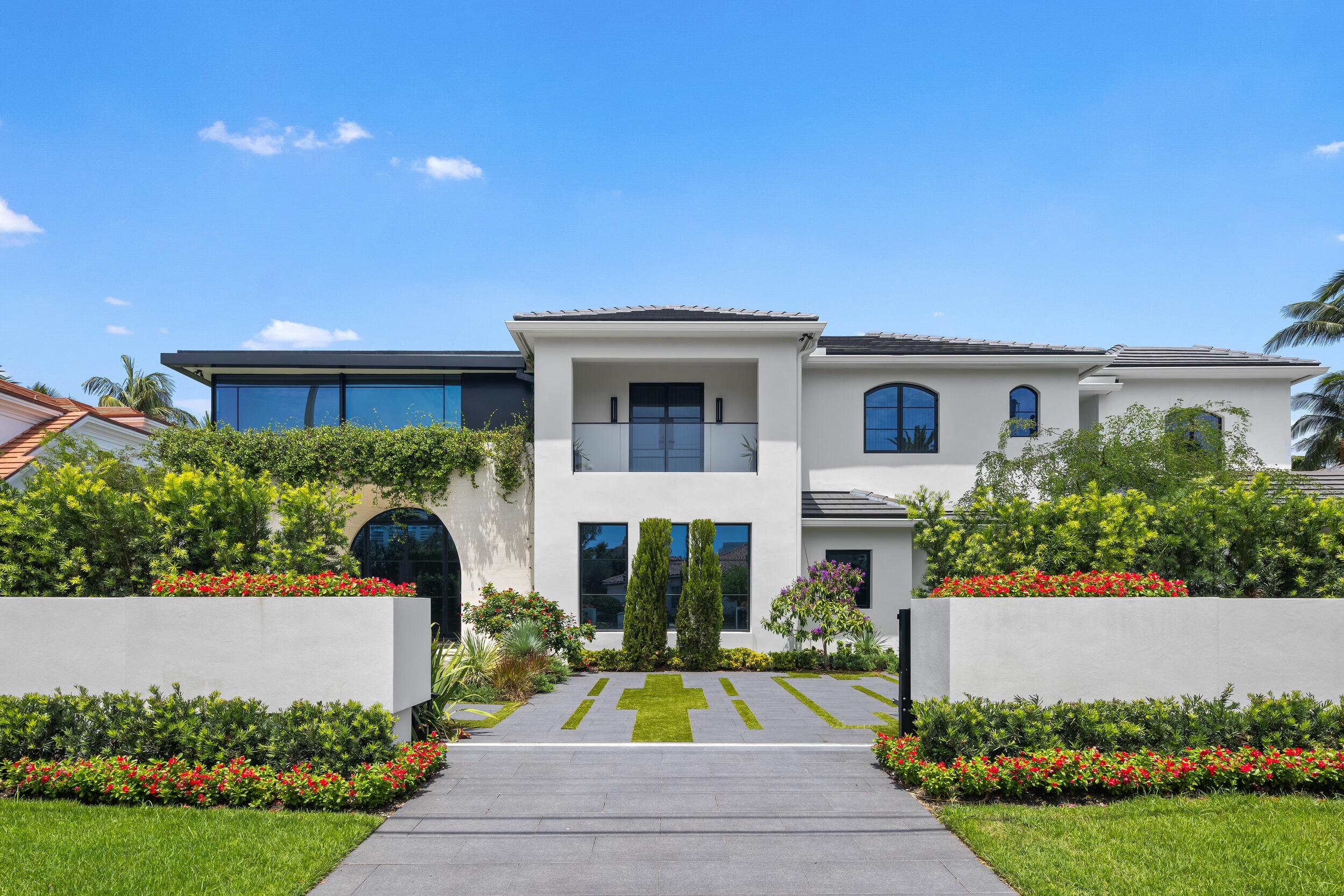 2401 Spanish Riv Rd Boca Raton, FL 33432
