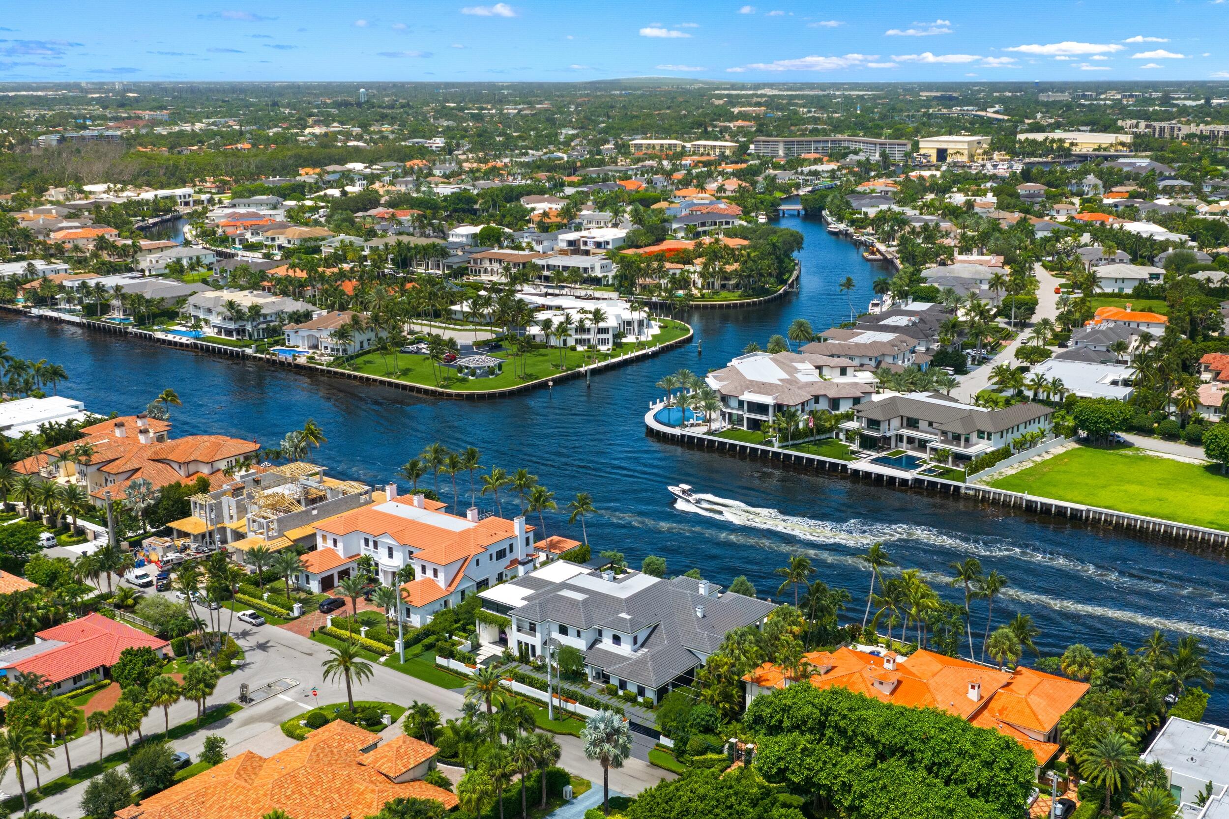 2401 Spanish Riv Rd Boca Raton, FL 33432