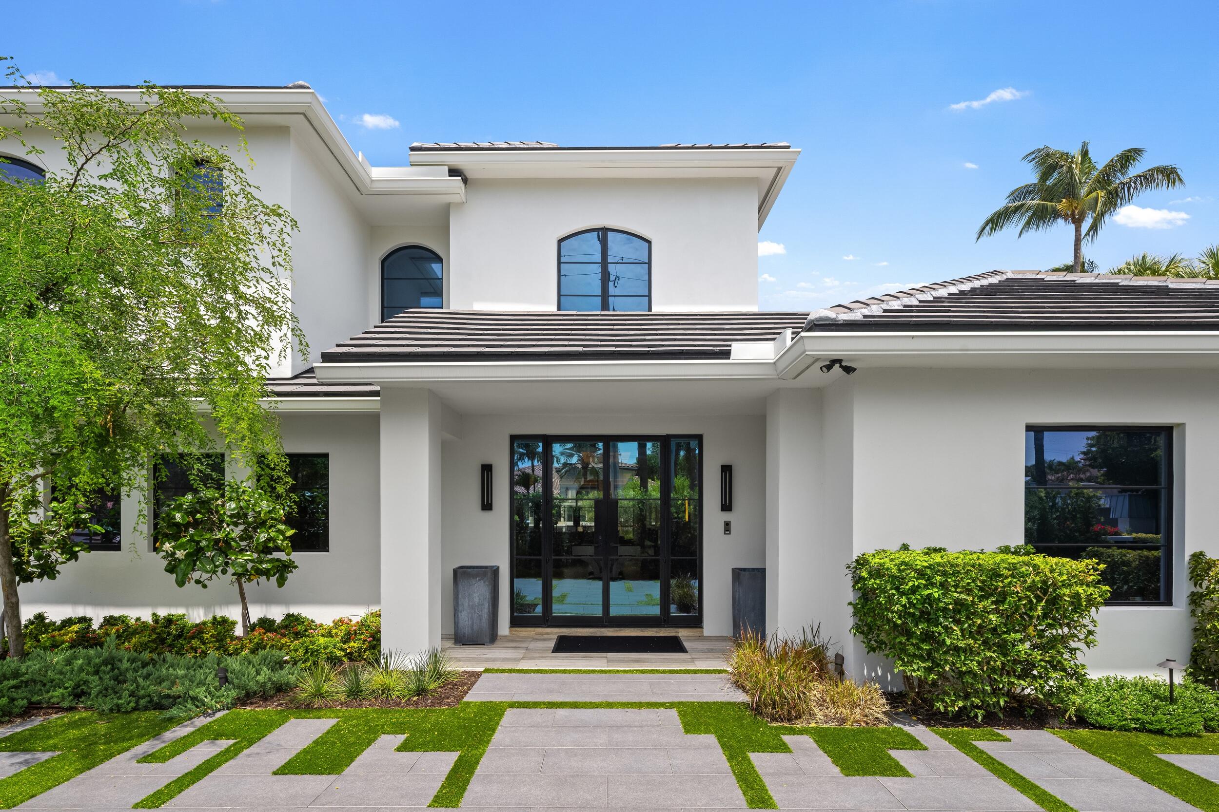 2401 Spanish Riv Rd Boca Raton, FL 33432