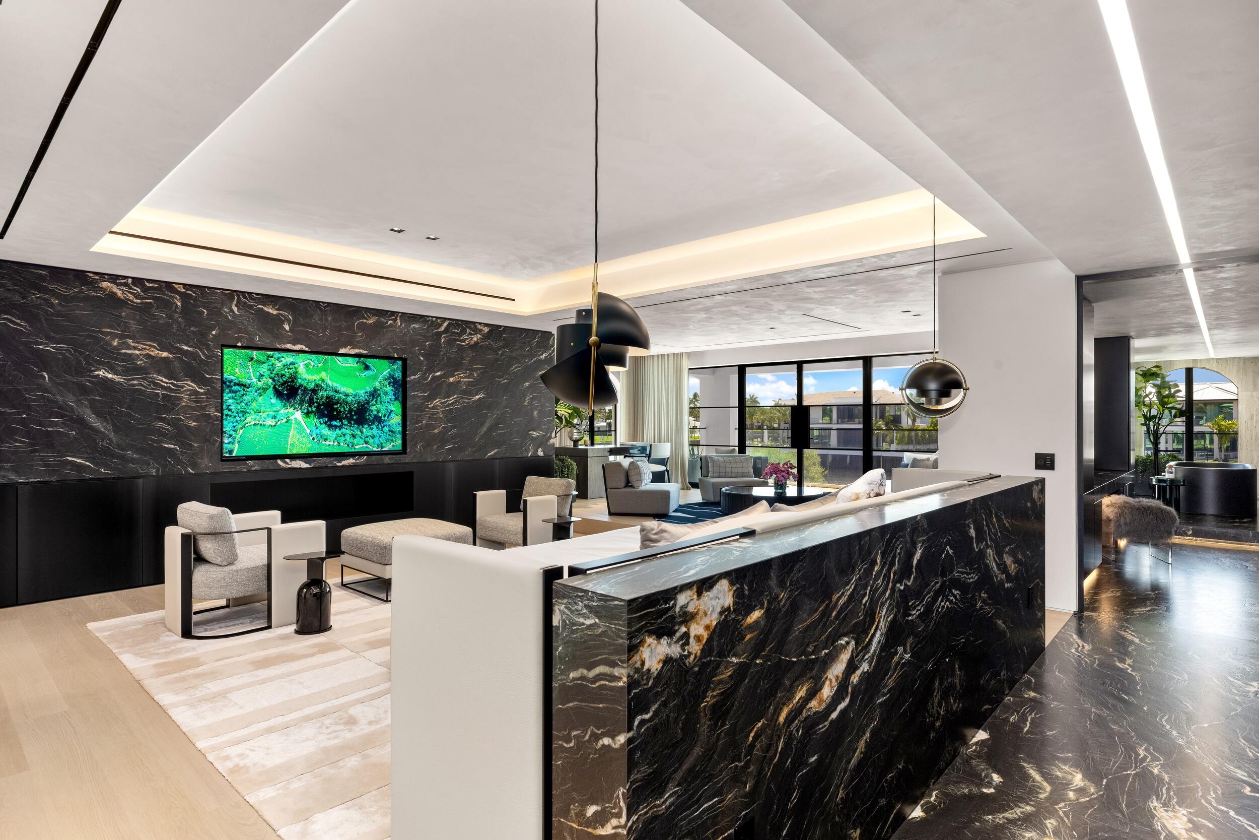 2401 Spanish Riv Rd Boca Raton, FL 33432