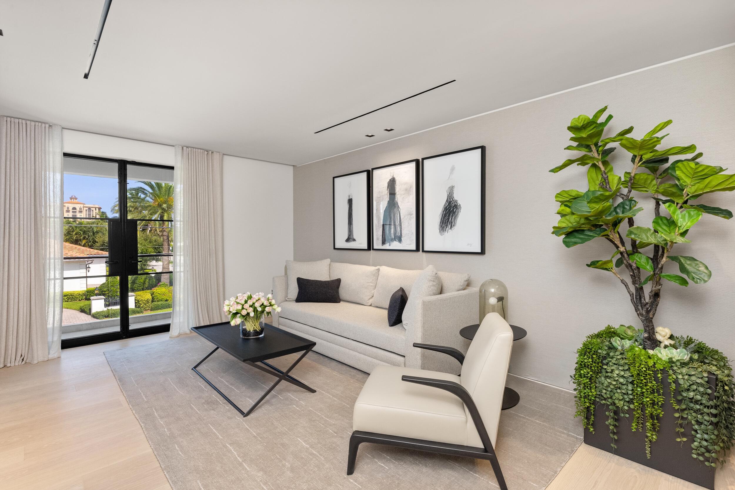 2401 Spanish Riv Rd Boca Raton, FL 33432