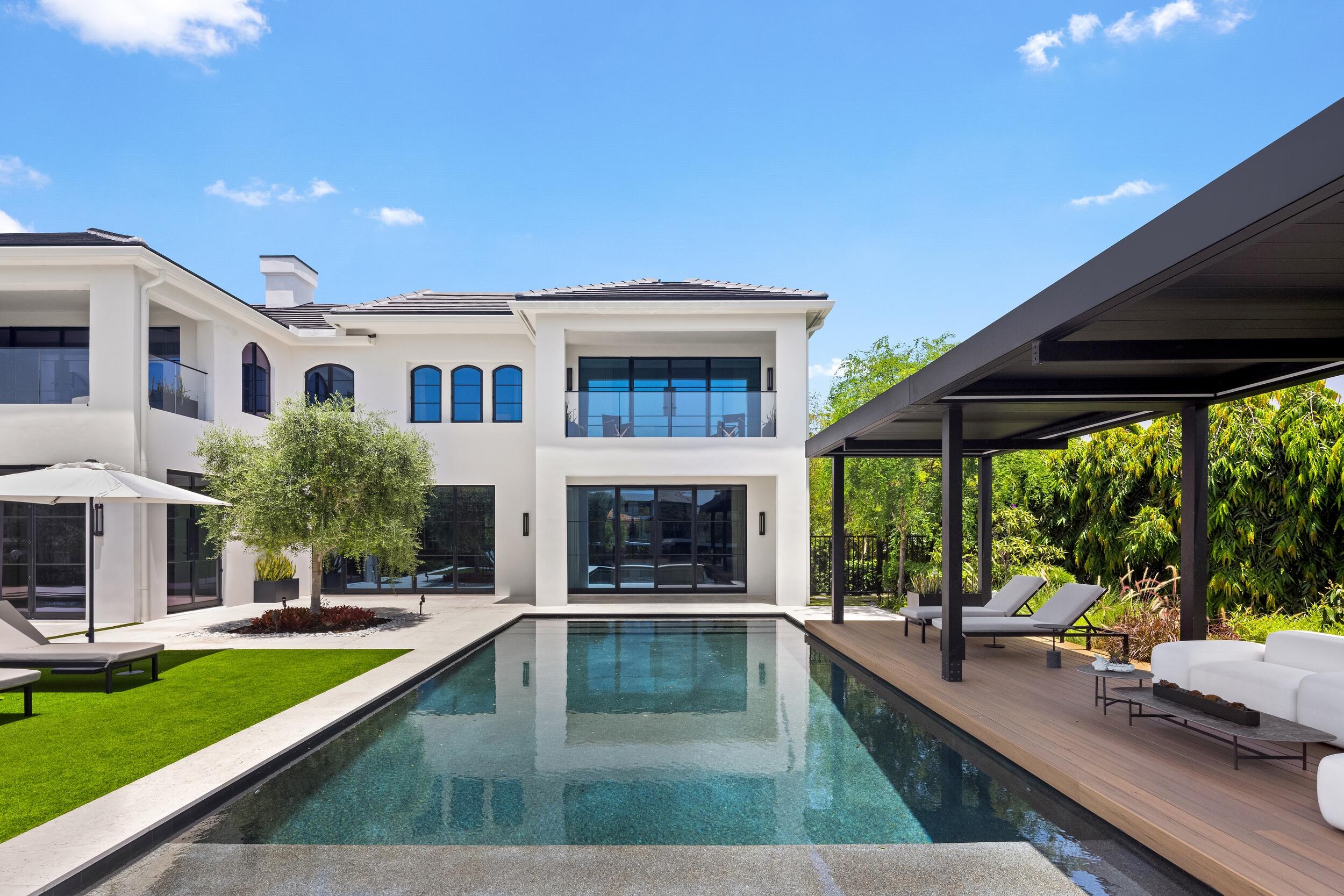 2401 Spanish Riv Rd Boca Raton, FL 33432