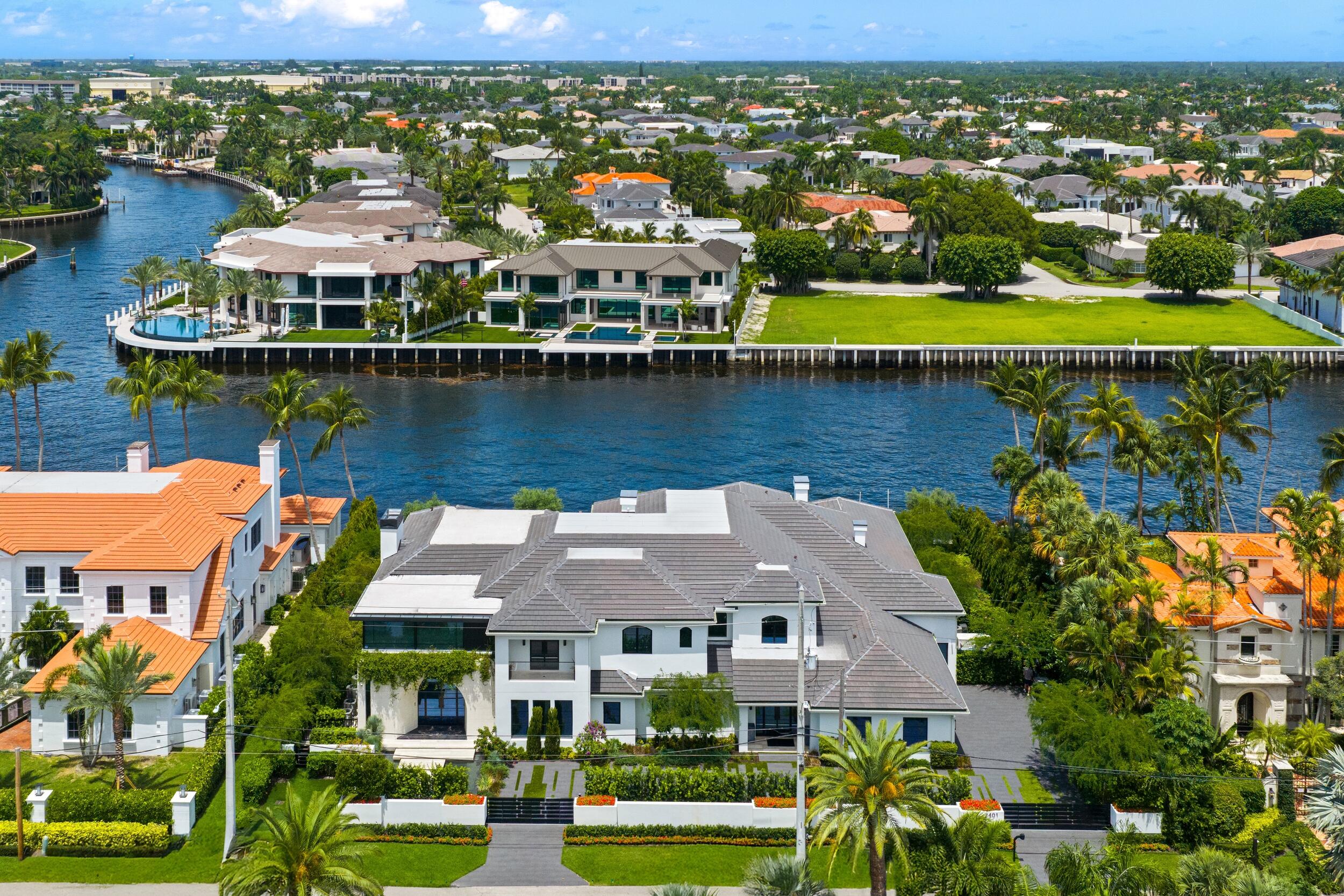2401 Spanish Riv Rd Boca Raton, FL 33432