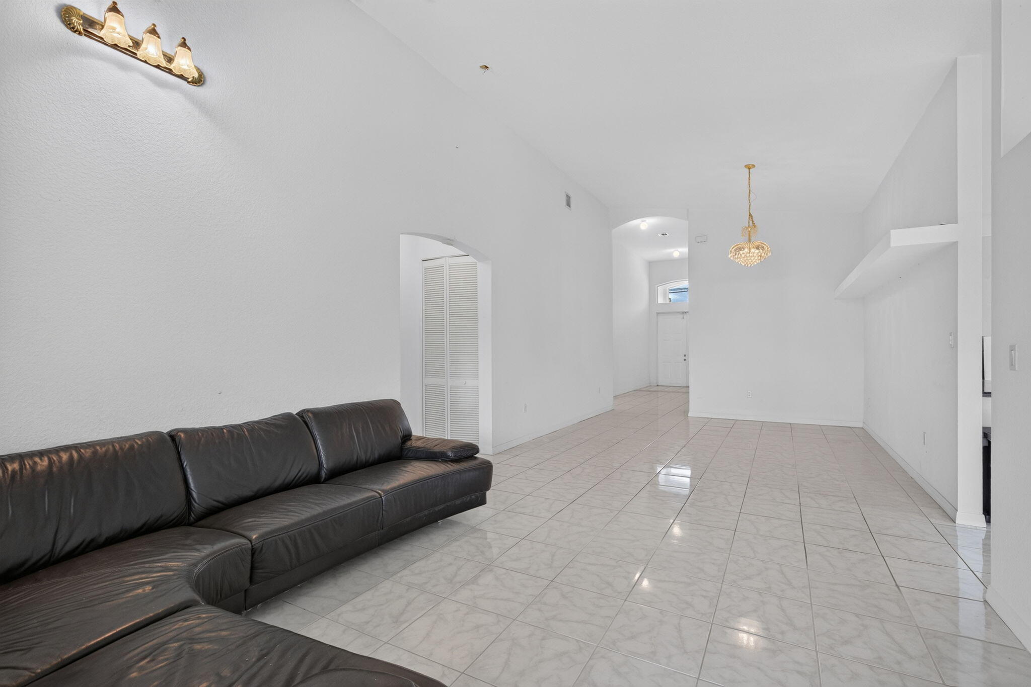 900 SE 2nd Ave Dania Beach, FL 33004