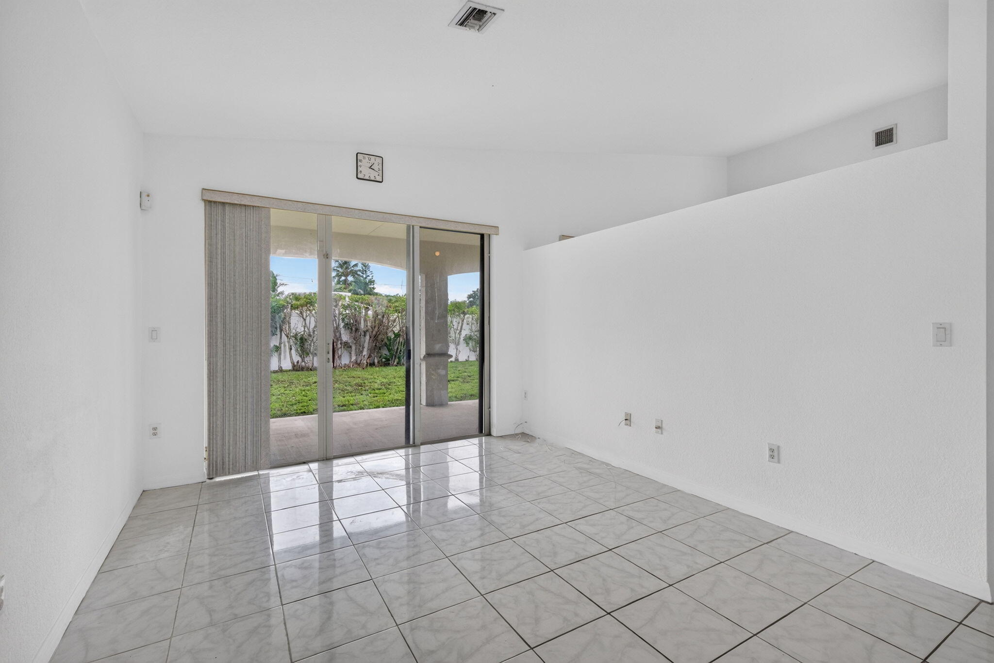 900 SE 2nd Ave Dania Beach, FL 33004