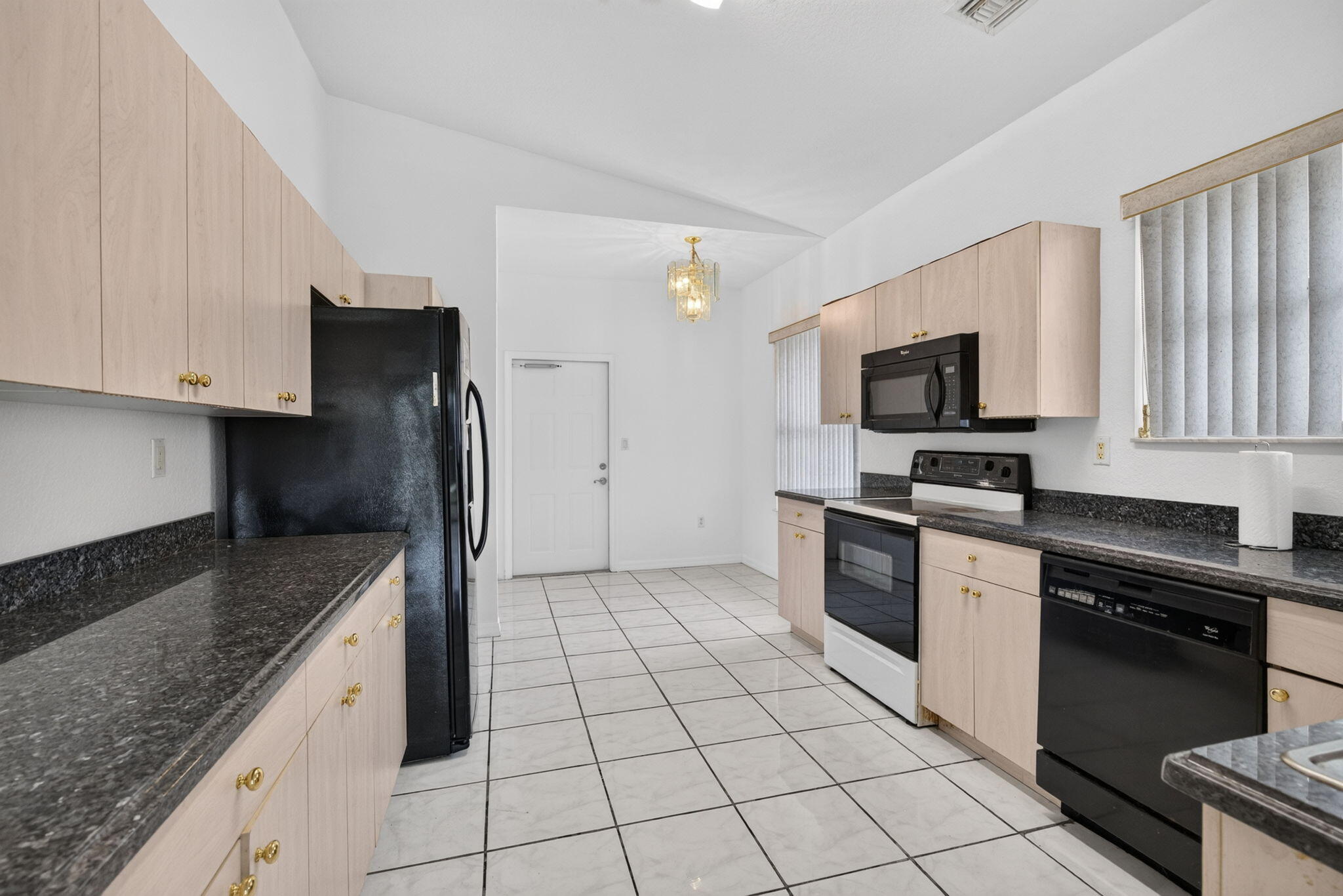 900 SE 2nd Ave Dania Beach, FL 33004