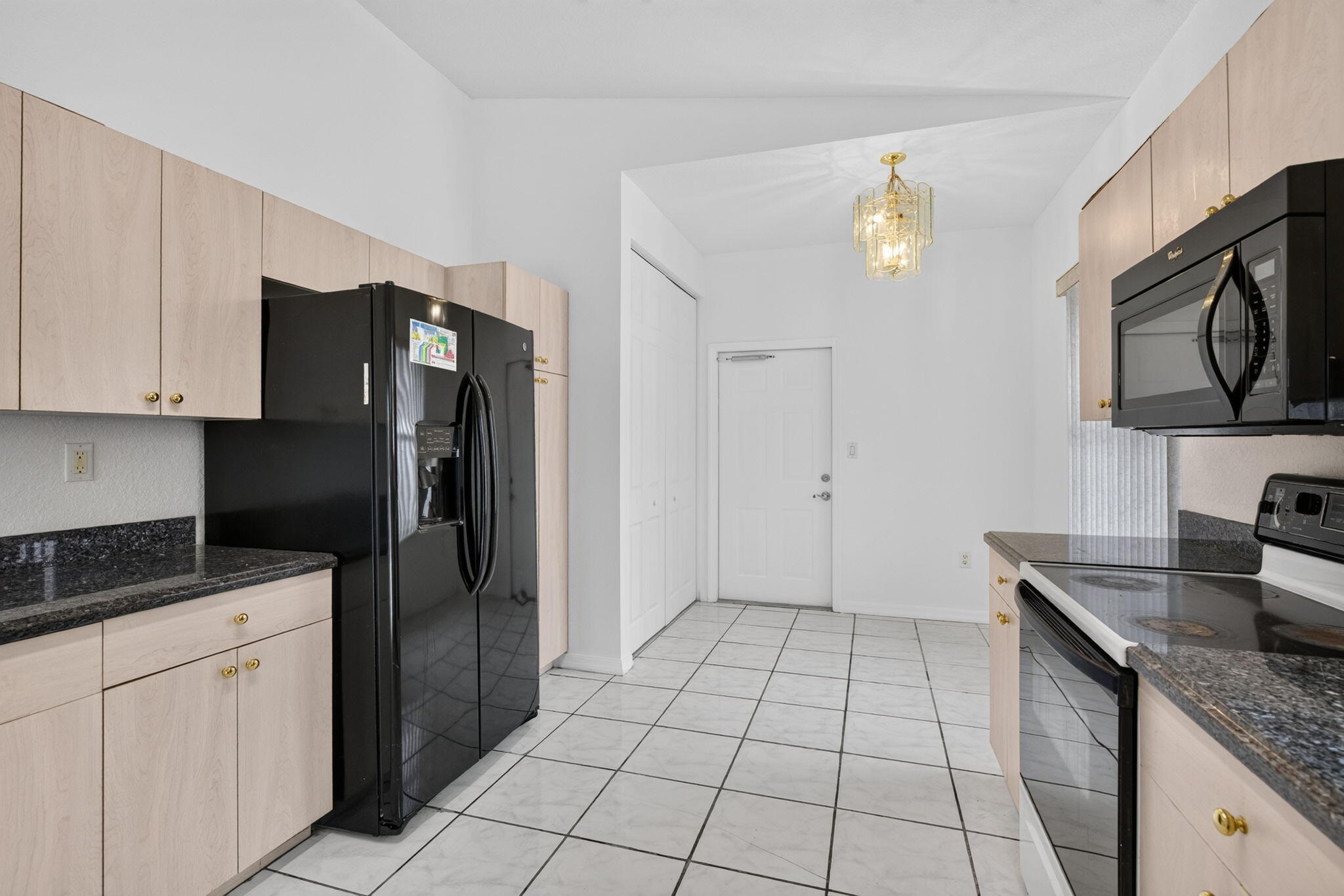 900 SE 2nd Ave Dania Beach, FL 33004